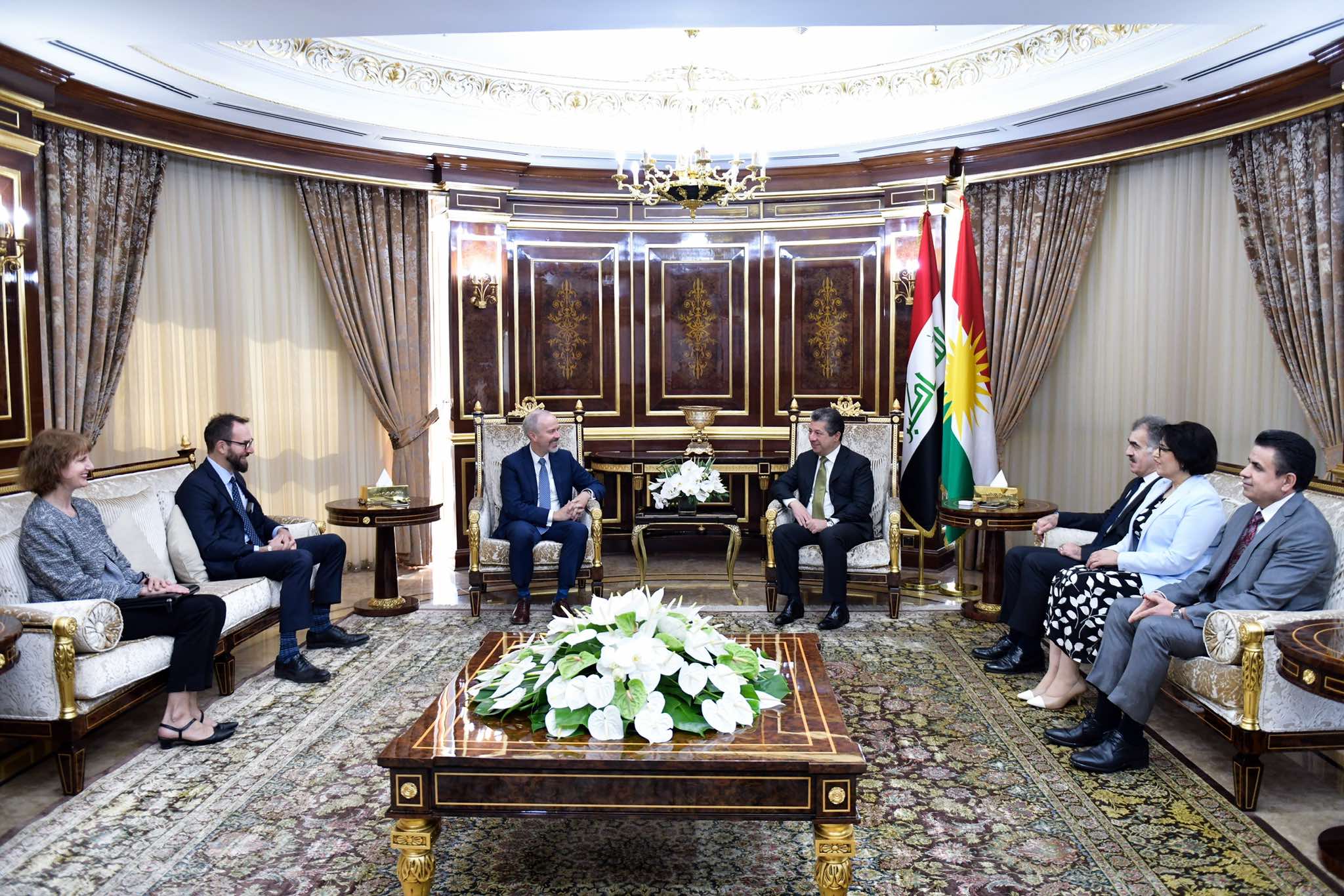 دیمەنێکی کۆبوونەوەکە