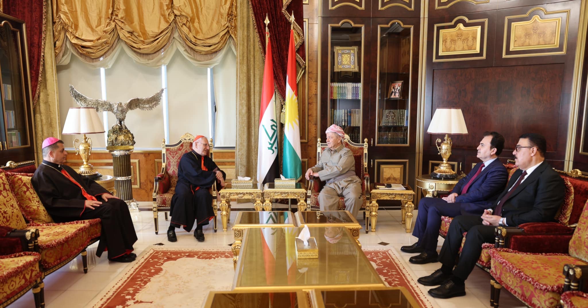 وێنەیەکی دیکەی کۆبوونەوەکە