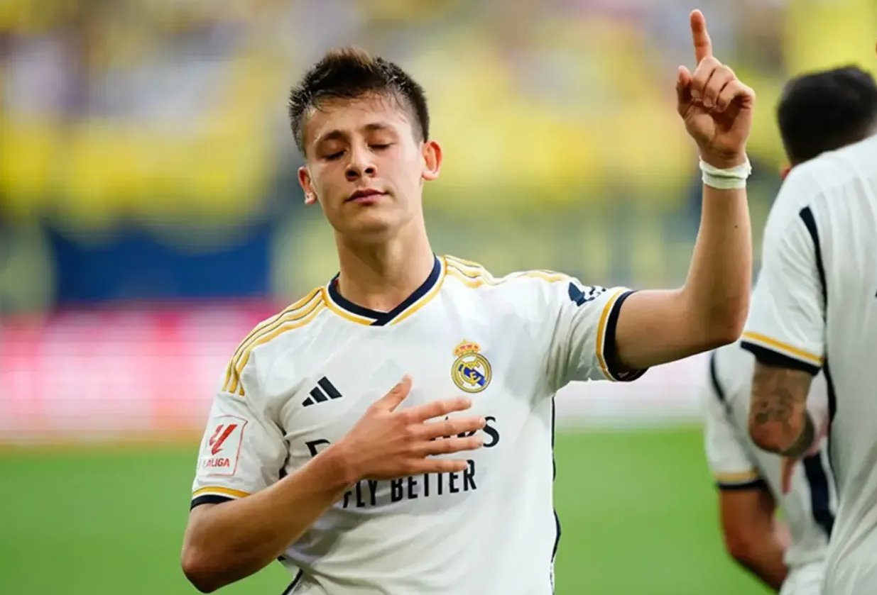 ئاردا گولەر