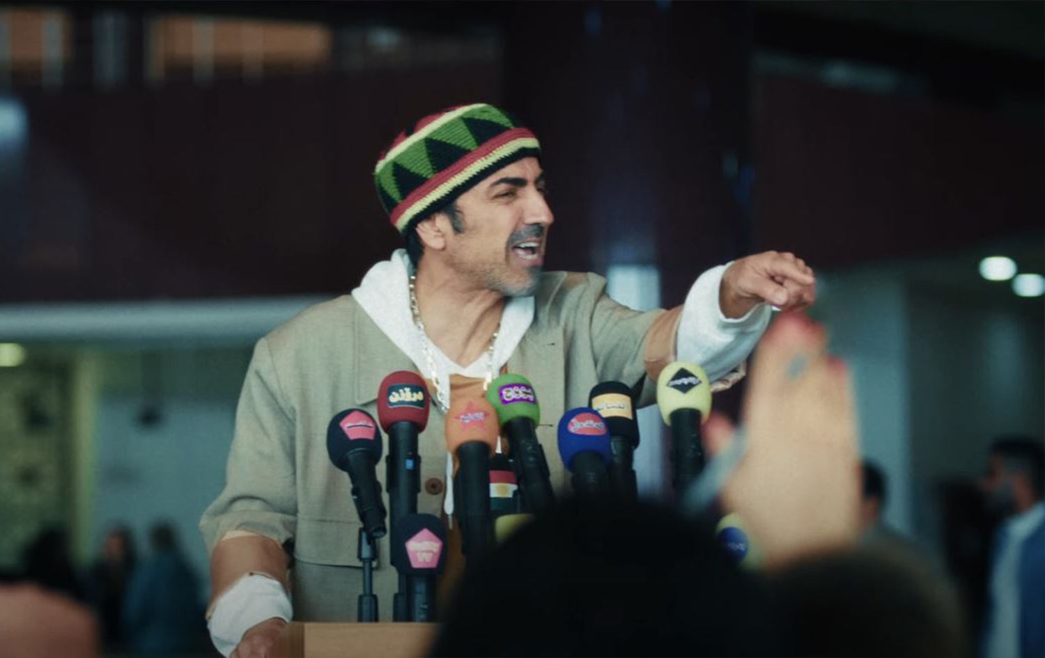 دیمەنێکی ڤیدیۆکلیپی "هاواری هونەر"