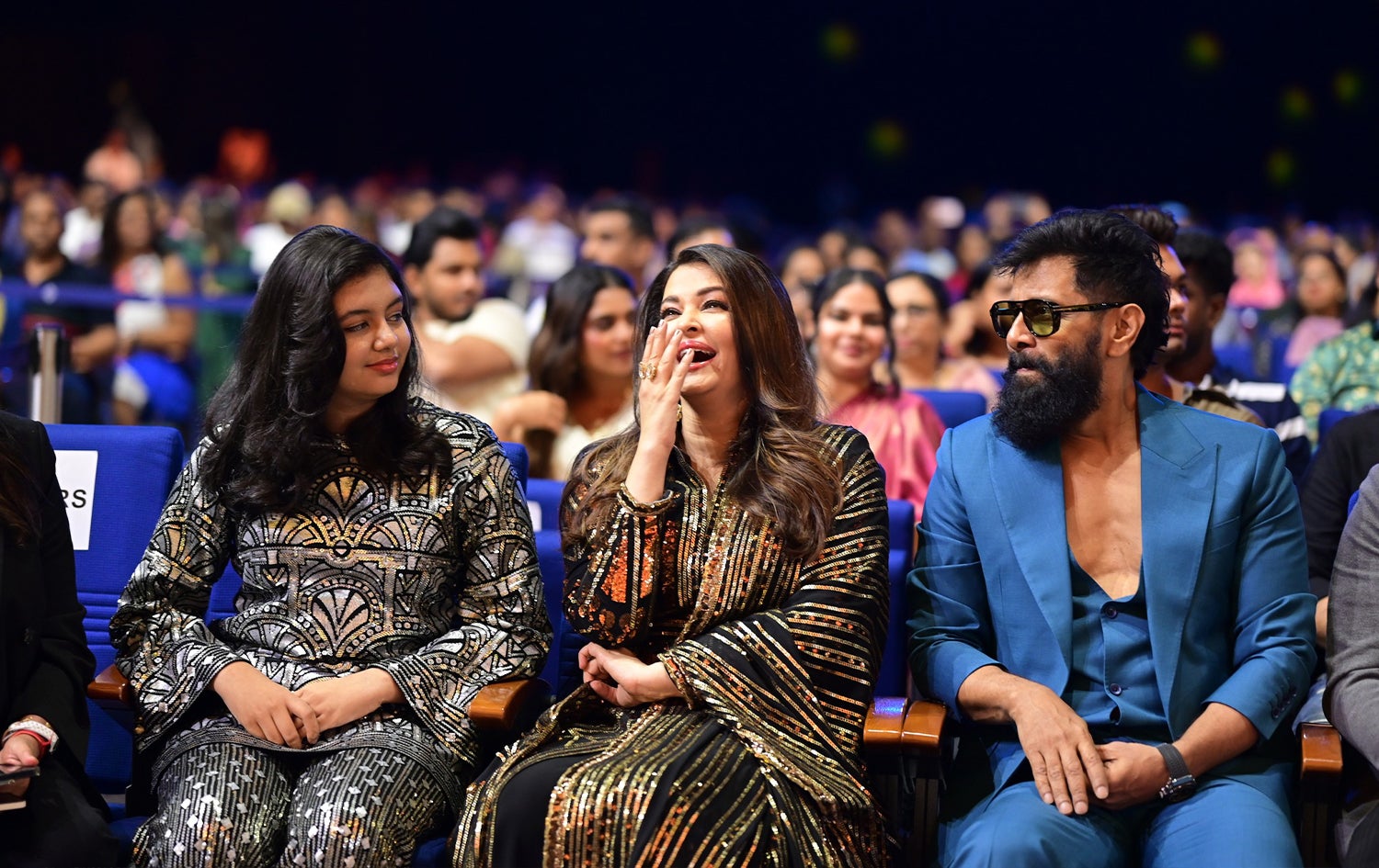 ئایشواریا رای و کچەکەی ئاردهیا و چیان ڤیکرەم، ئەکتەری هیندی لە "SIIMA 2024"