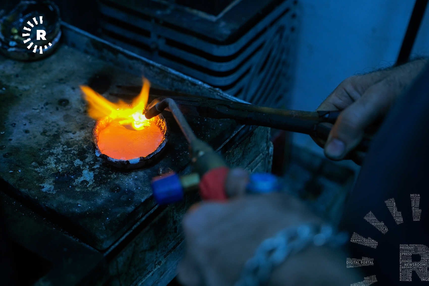 تواندنەوەی زێڕ لە کارگەیەکی دروستکردنی لیرە لە هەولێر. وێنە: بڵند تاهیر - رووداو