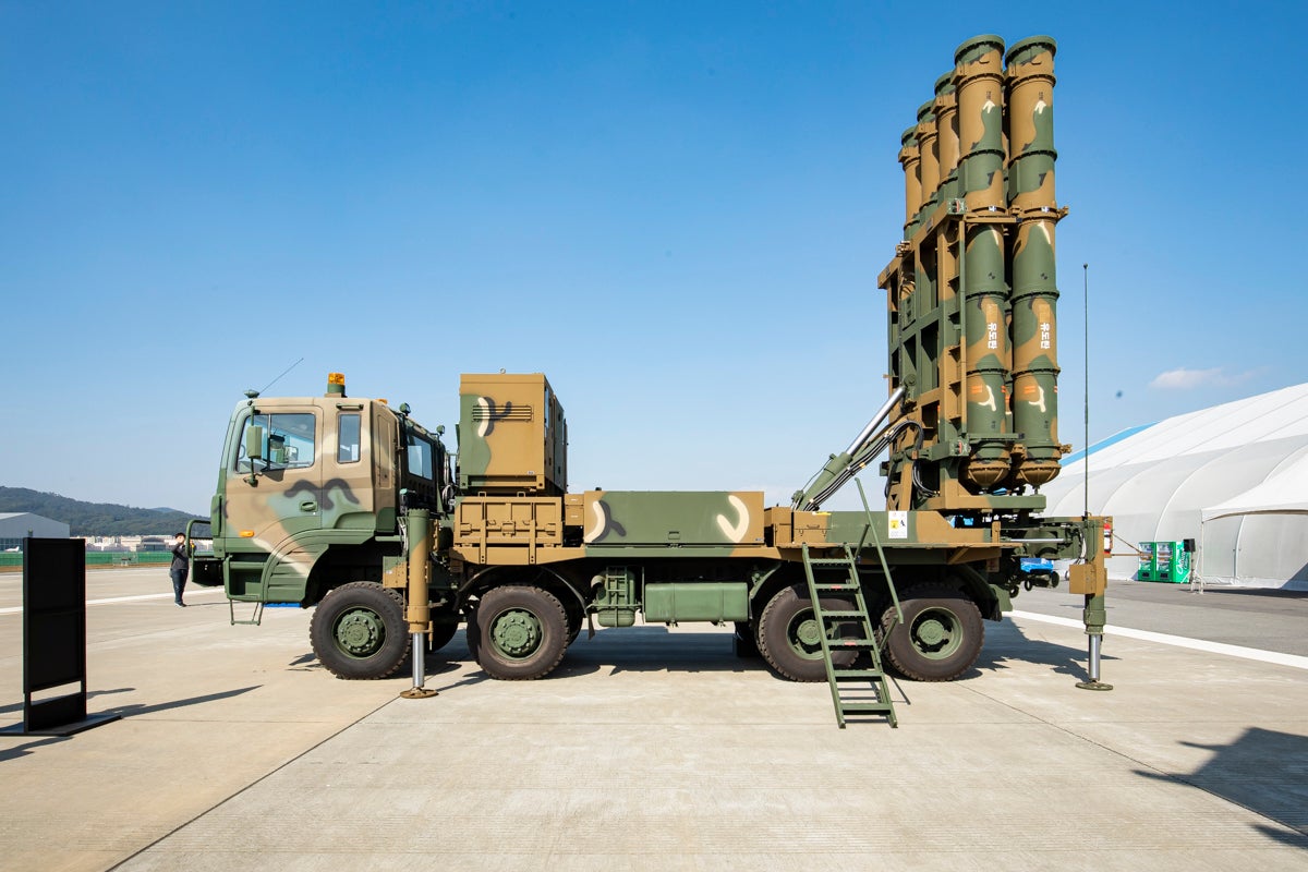 Foto: Güney Kore yapımı Cheongung-II (M-SAM II) Foto: South Korean-made Cheongung-II (M-SAM II)