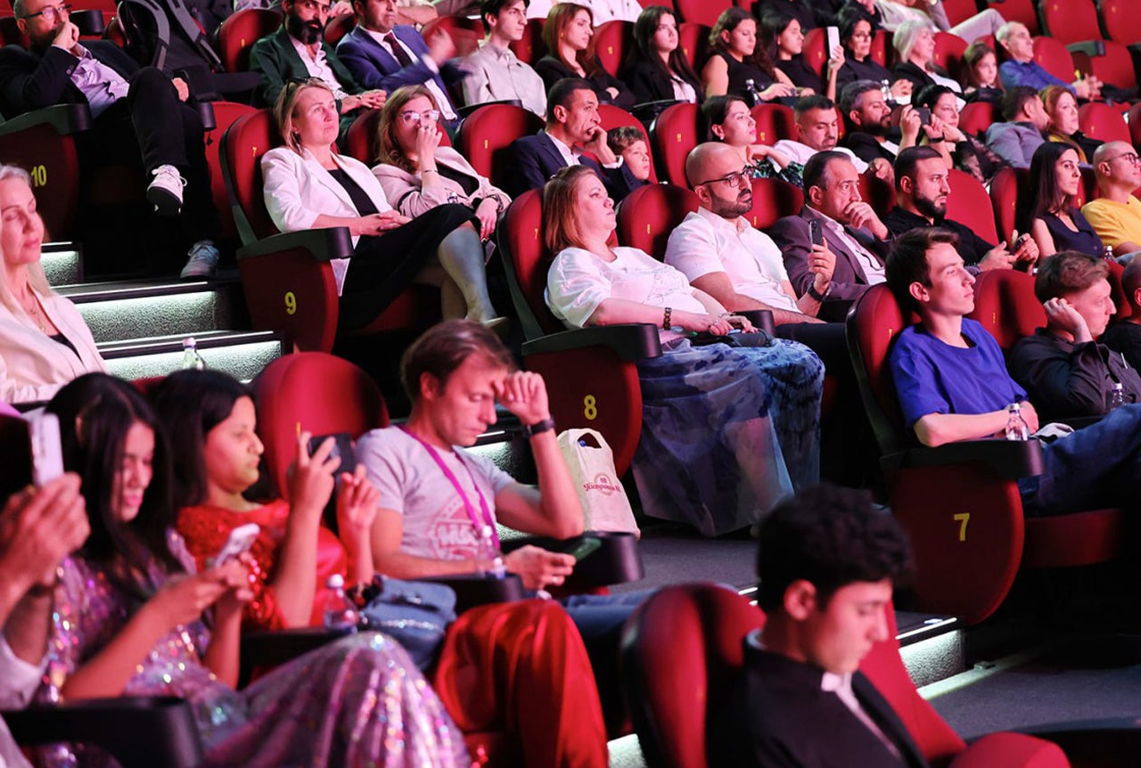 ئامادەبووانی یەکەم رۆژی فێستیڤاڵی فیلمی کوردی لە مۆسکۆ
