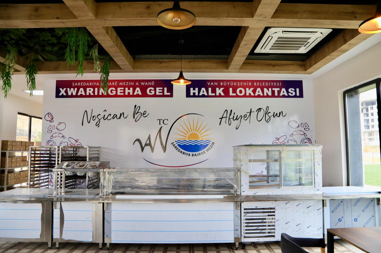 Lokantanın iç kısmından kare