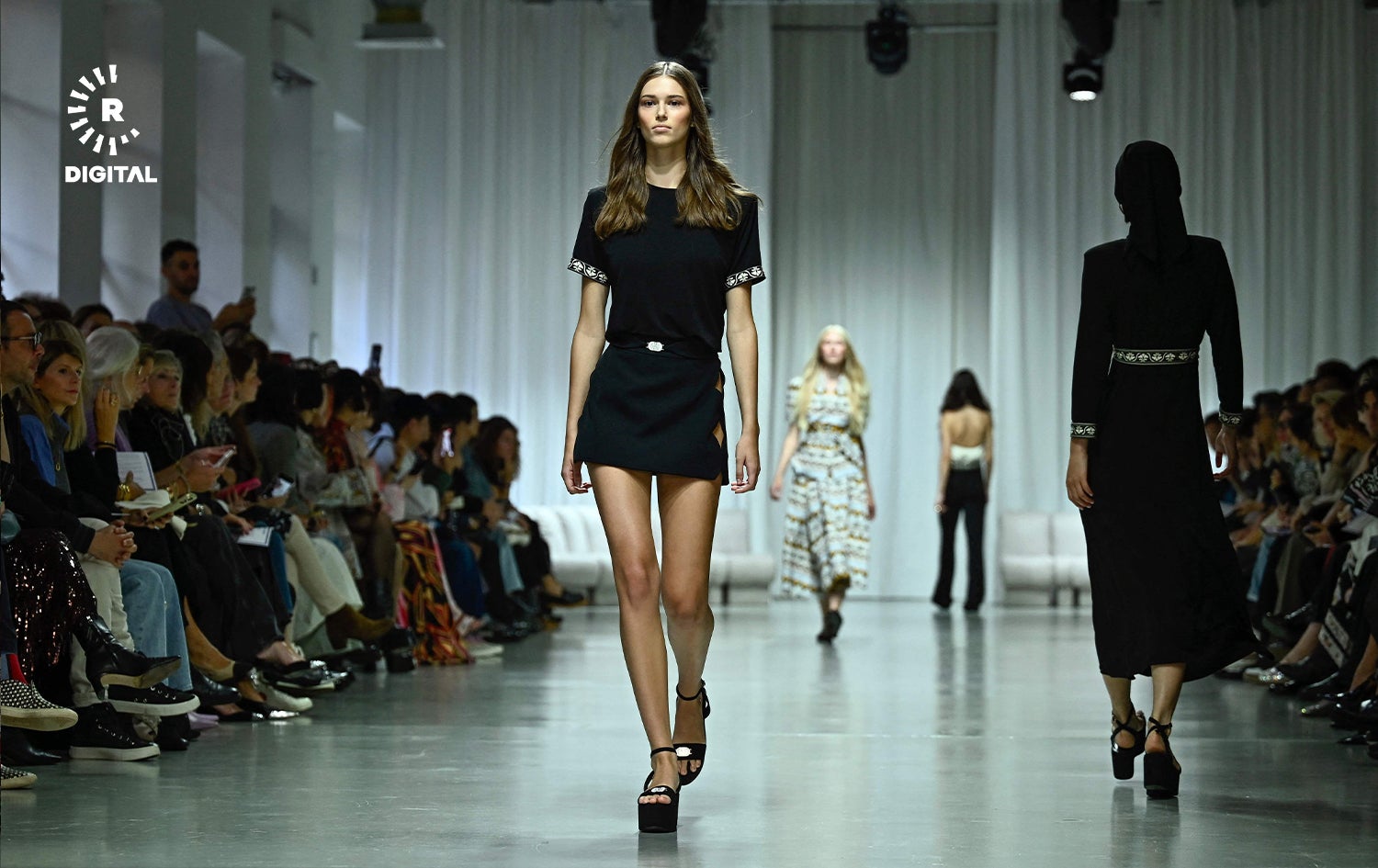 نمایشی جلوبەرگی براندی لیۆنارد پاریس، لە پاریس. وێنە: AFP