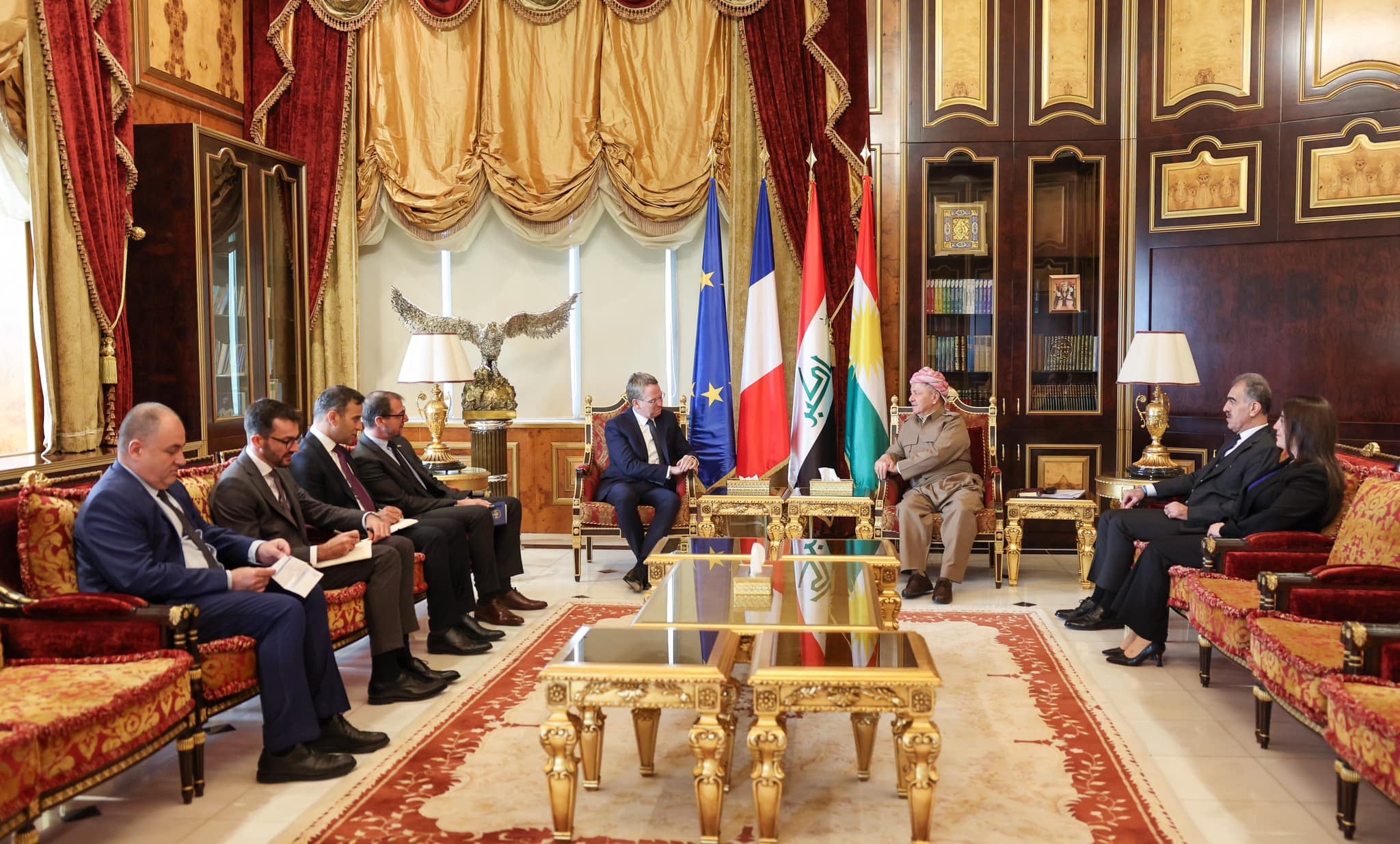 دیمەنێکی دیکەی کۆبوونەوەکە، وێنە: بارەگای بارزانی