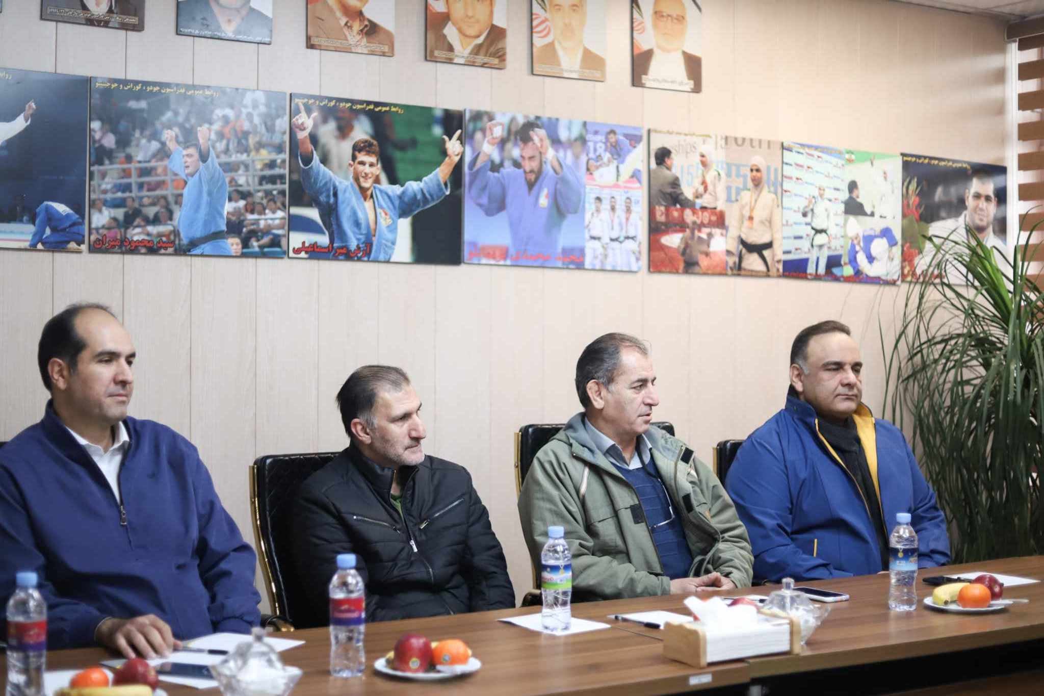 لە کاتی رێوڕەسمی واژۆکردنی رێککەوتننامەکە