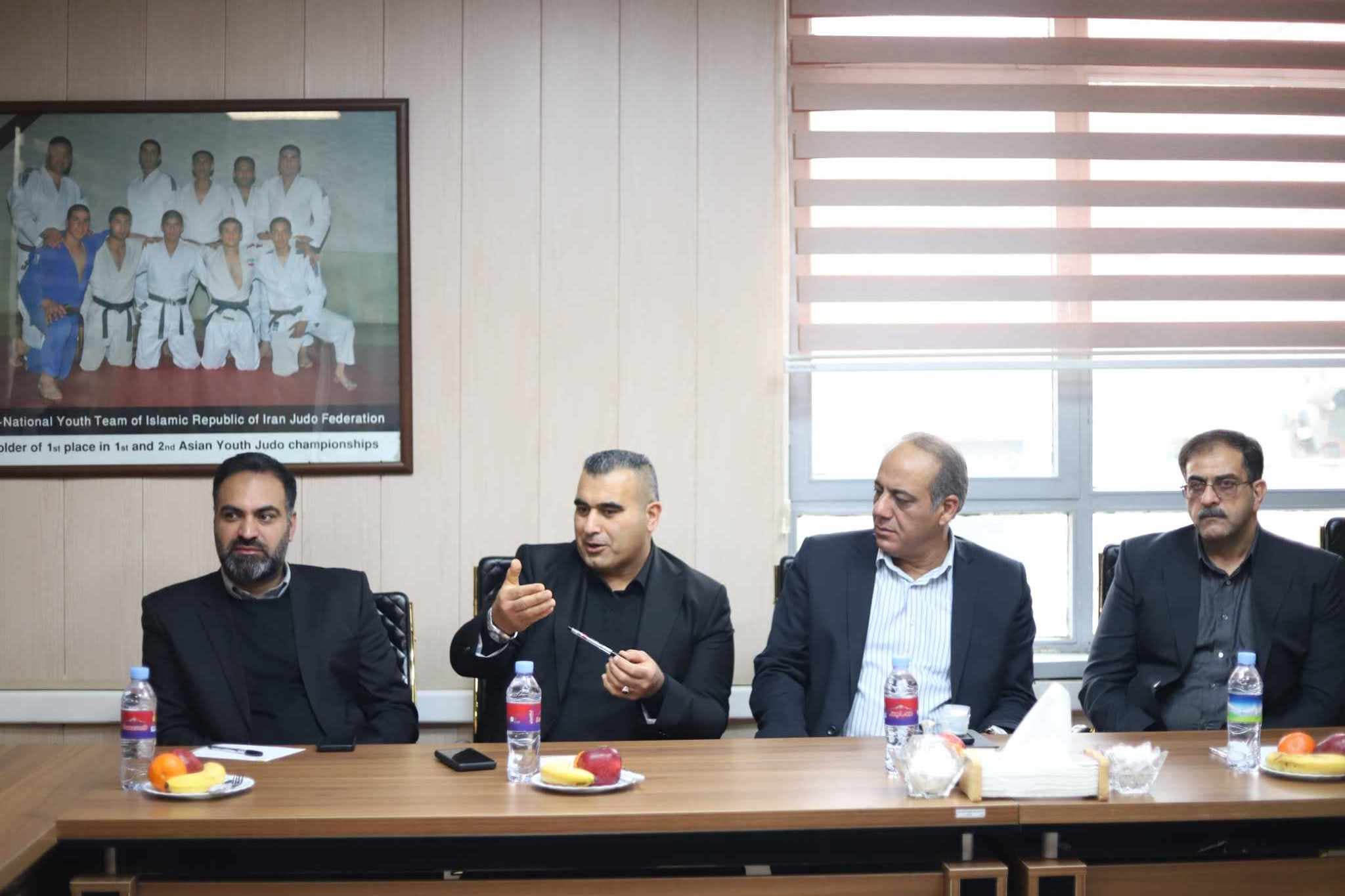 راگۆڕینەوەی نێوان ئەندامانی هەردوو شاند