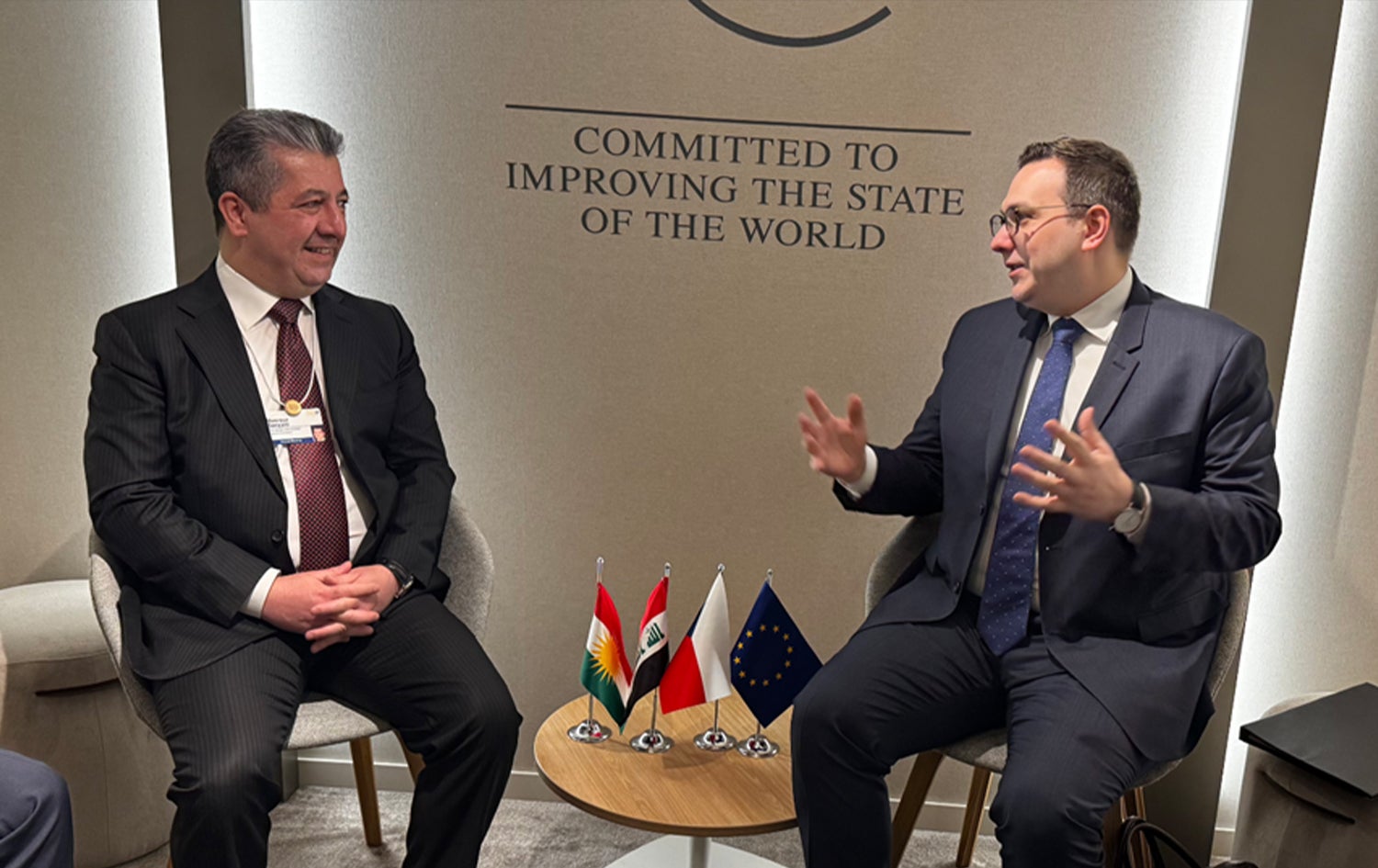 مەسرور بارزانی، سەرۆکوەزیرانی هەرێمی کوردستان و یان لیپاڤسکی، وەزیری دەرەوەی کۆماری چیک. وێنە: سەرۆکایەتیی حکومەت.