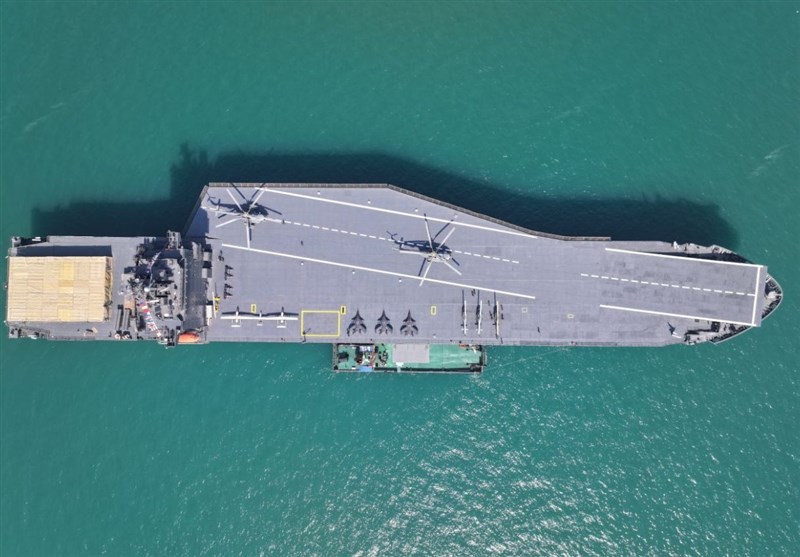 کەشتیی فڕۆکەهەڵگری شەهید بەهمەن باقری پانییەکەی 27 مەتر و بەرزییەکەی 21 مەترە، وێنە: تەسنیم