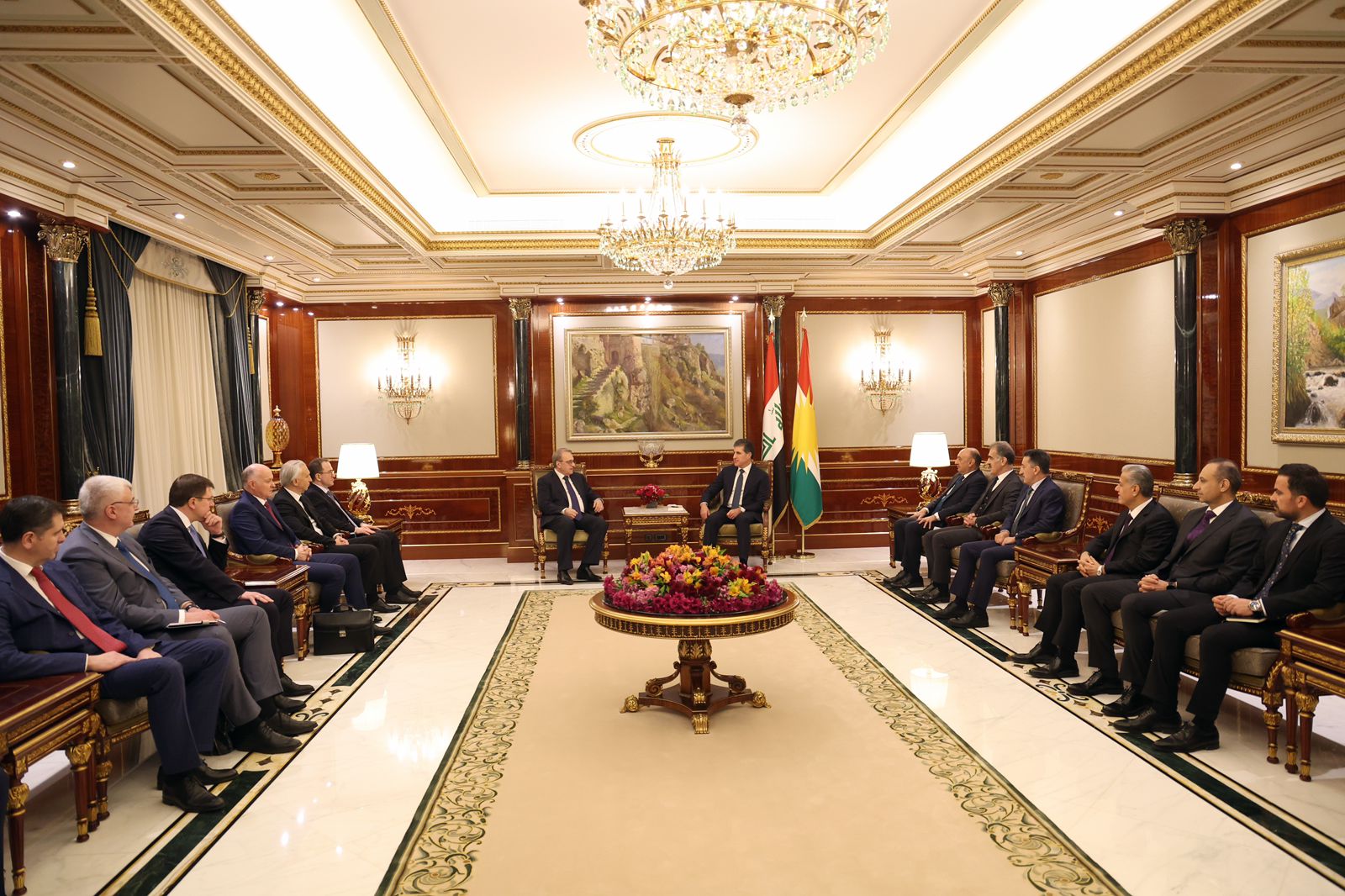 دیمەنێکی کۆبوونەوەکە