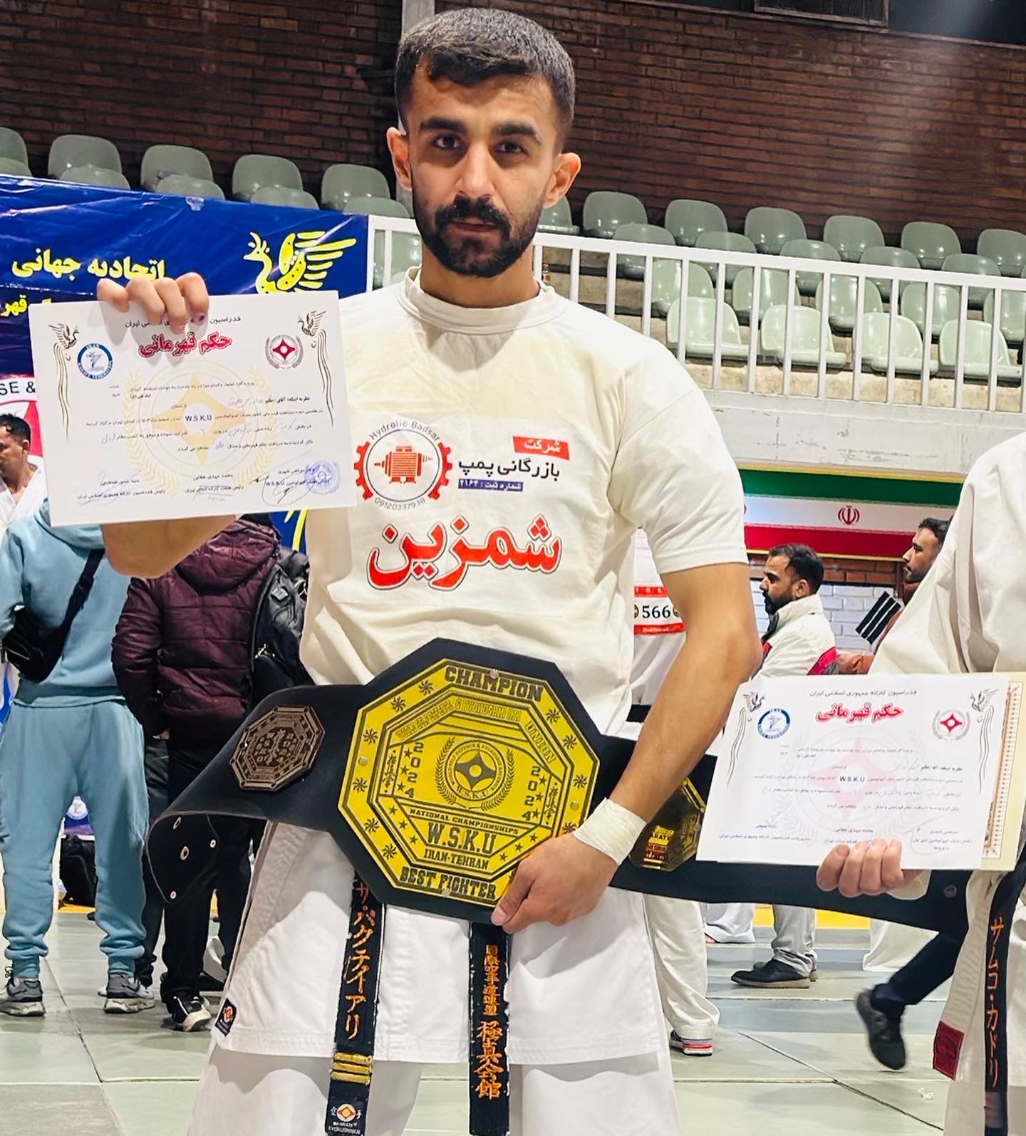 گەنجێکی کورد بە ناوی هاوڕێ نیعمەتی لە کێشی 60 کیلۆگرام پلەی یەکەمی بەدەستهێنا.