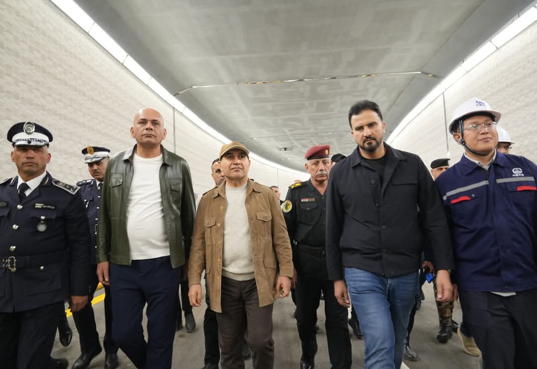 وەزیری ئاوەدانکردنەوەی عێراق لەکاتی سەردانی پڕۆژەکە