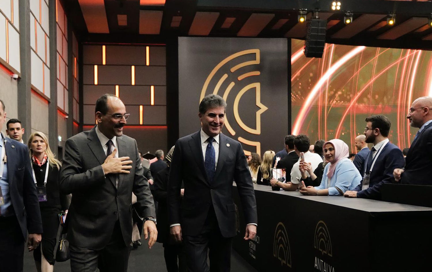 ساتی گەیشتنی نێچیرڤان بارزانی بۆ کۆڕبەندی دیپلۆماسیی ئەنتاڵیا.