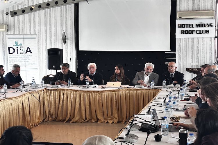 “Türkiye’de Kürt Meselesi: Aktörler Çözümün Neresinde?" yuvarlak masa toplantısı