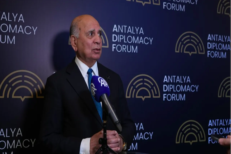 Bakan Fuad Hüseyin, Antalya Diploması Forumu'na katılmıştı / Fotoğraf: AA