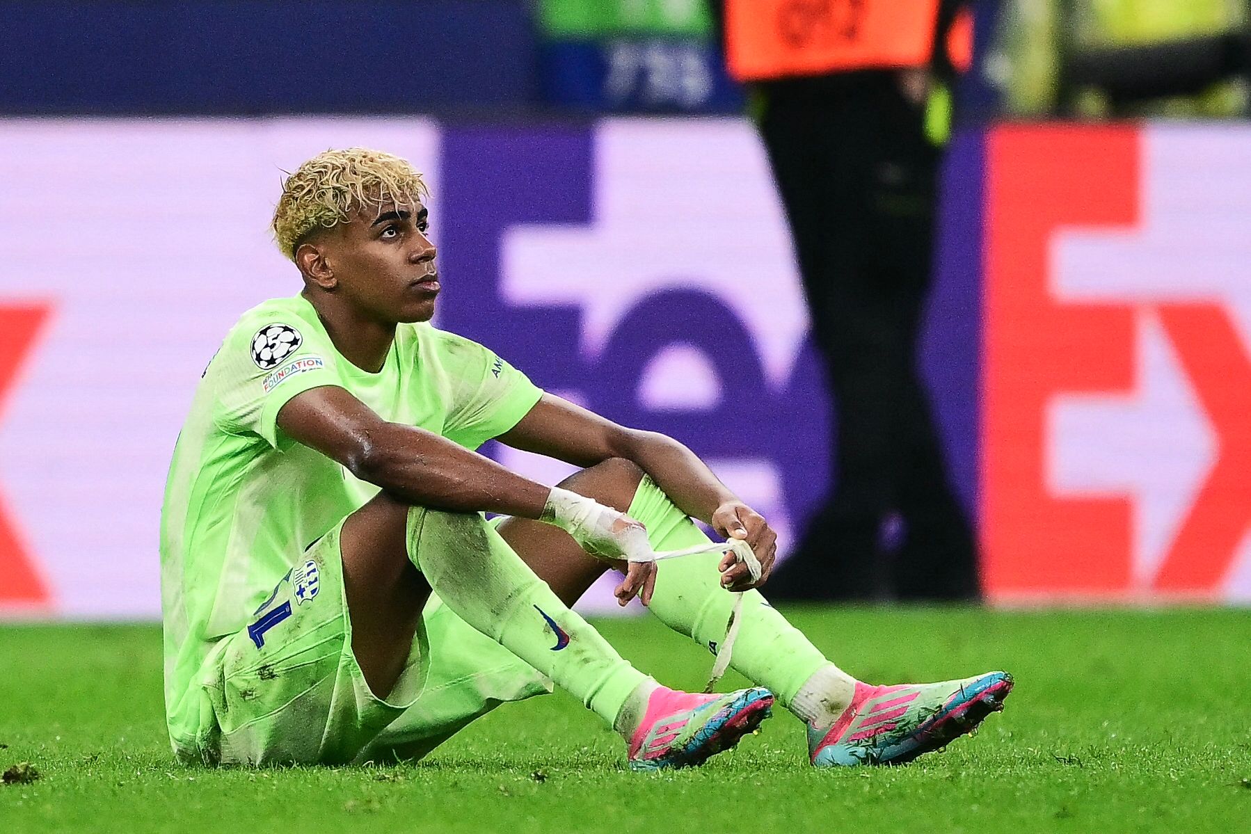 دڵتەنگیی لامین یامال