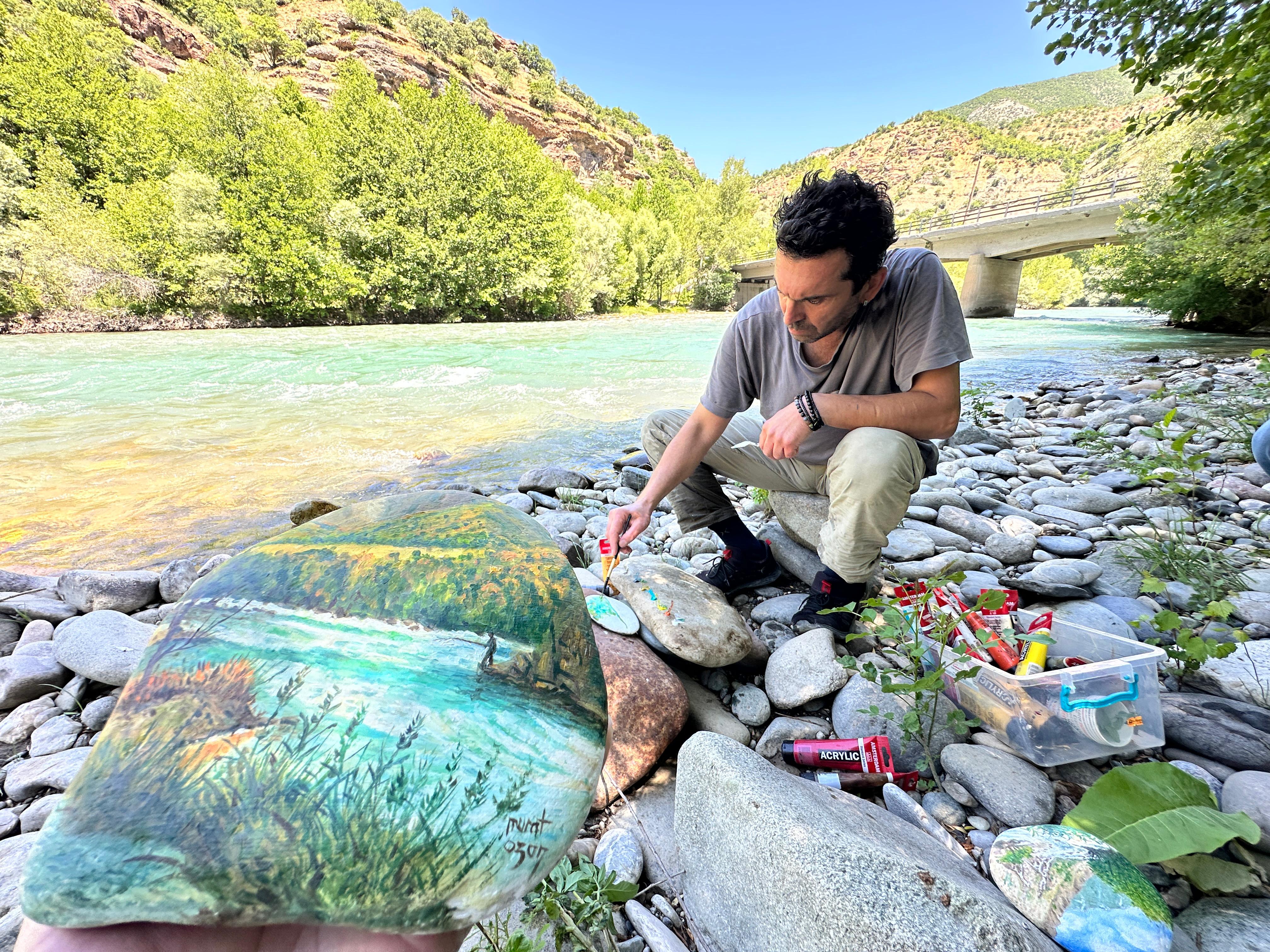 Kevirên Munzurê dibin haveynê hunerê / Wêne: Alî Haydar Gozlu-Rûdaw