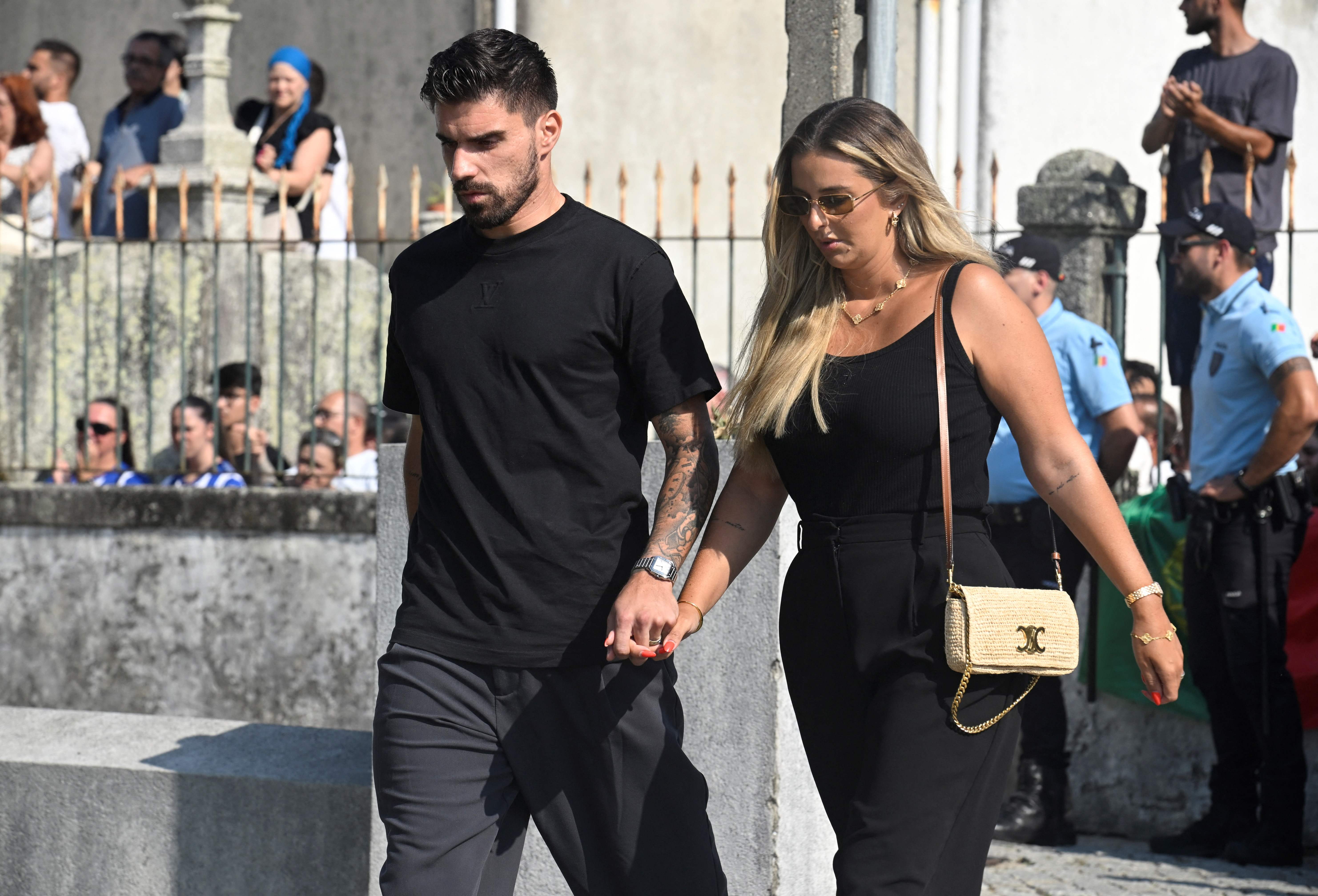 رۆبن نێڤێس و هاوژینەکەی