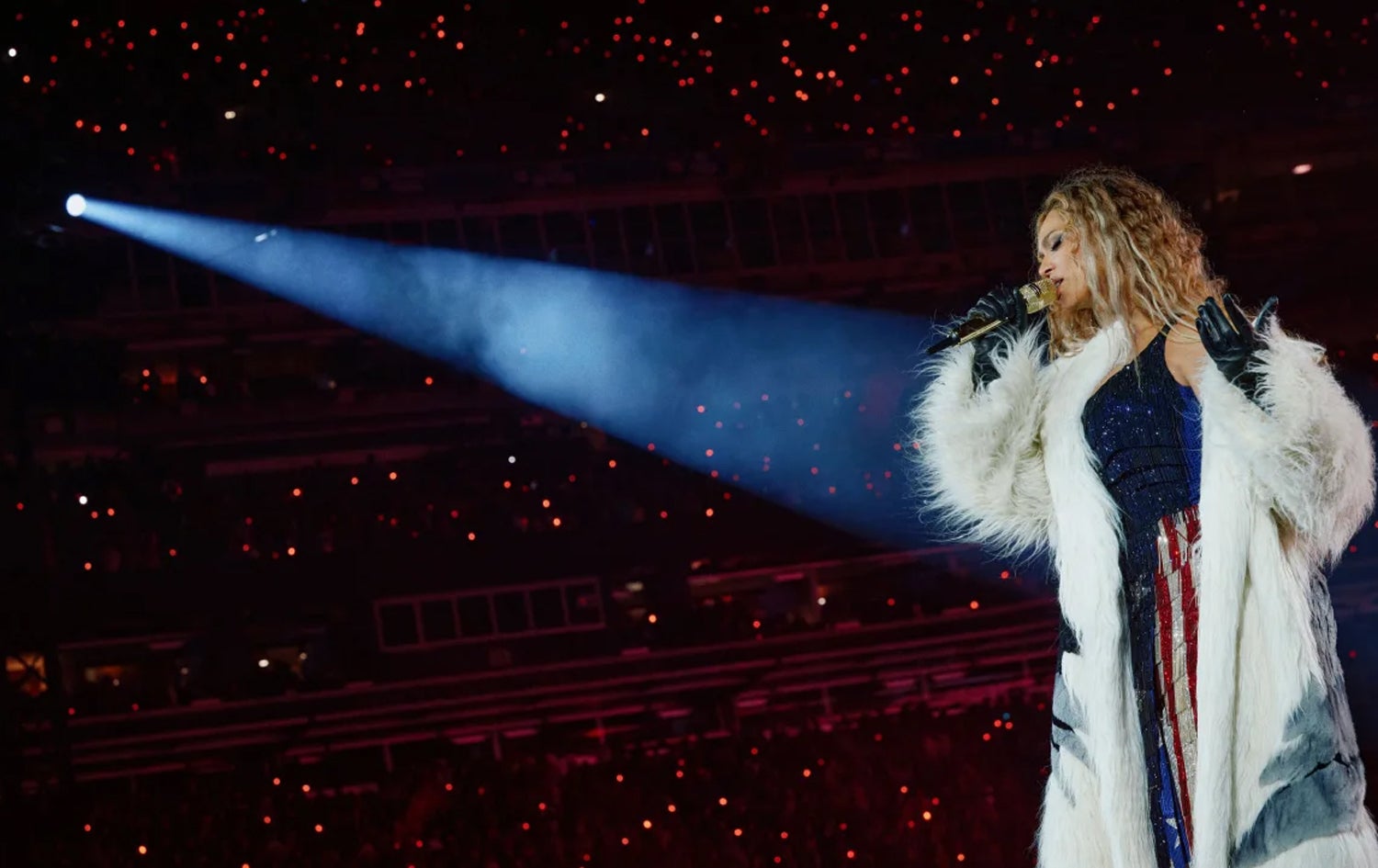 بیۆنسێ لە کۆنسێرتی نیویۆرک لە چوارچێوەی گەشتی هونەریی "Cowboy Carter"