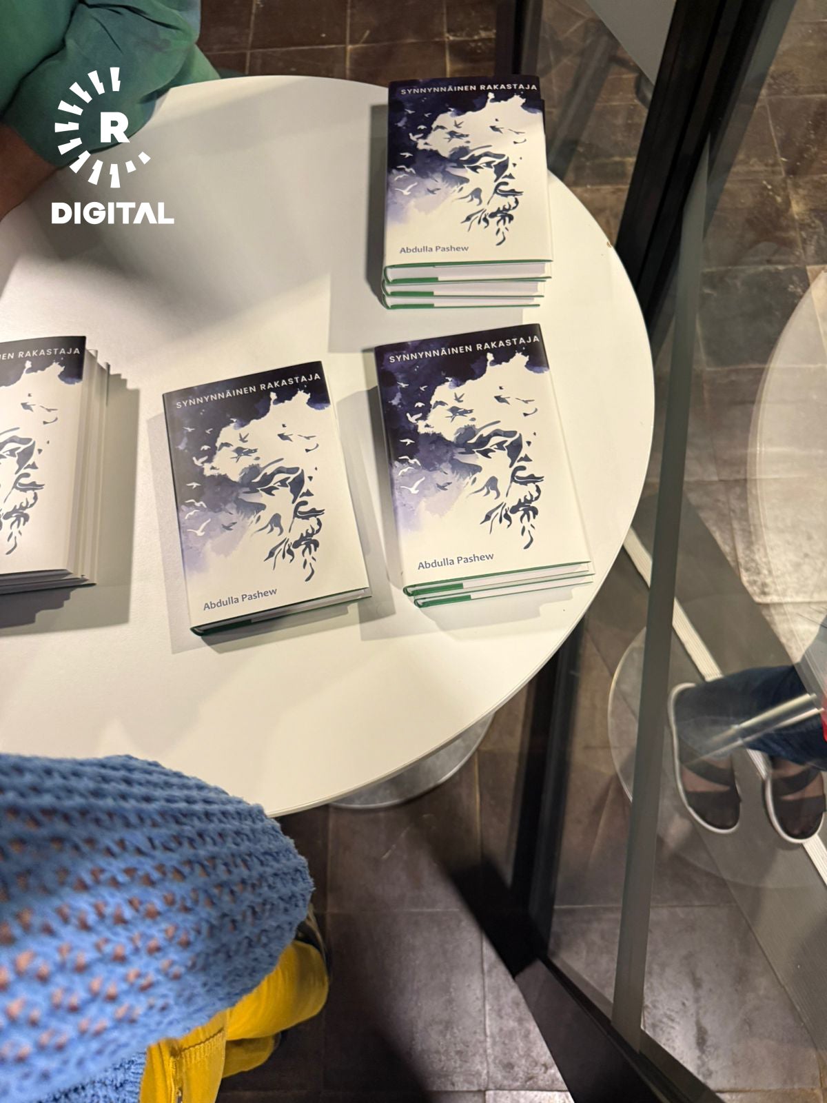 وێنەی کتێبەکە