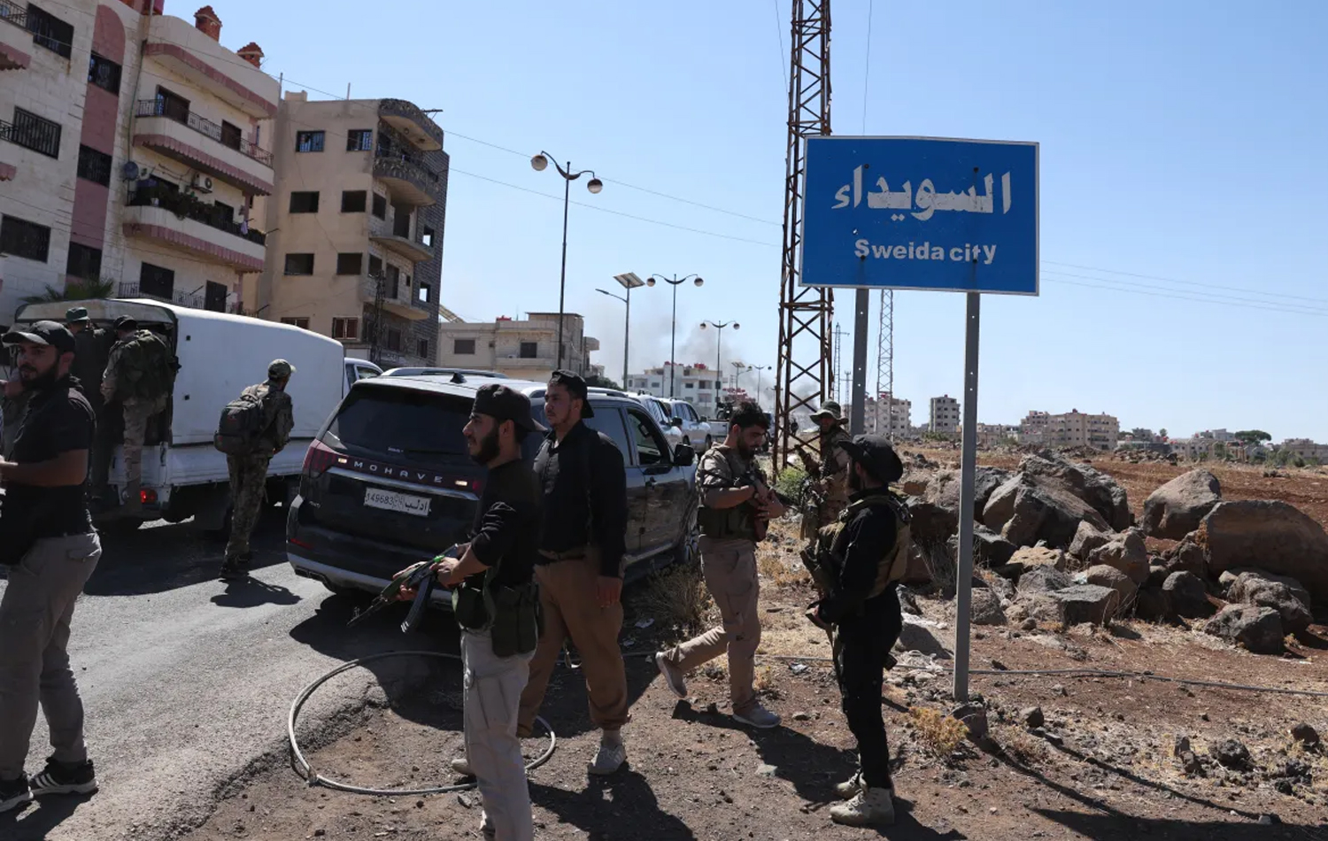 Foto: Dürzîlerin yoğunlukta yaşadığı Süveyde kentine konuşlanan Suriye Güvenlik Güçleri (Bakr Alkasem/AFP)