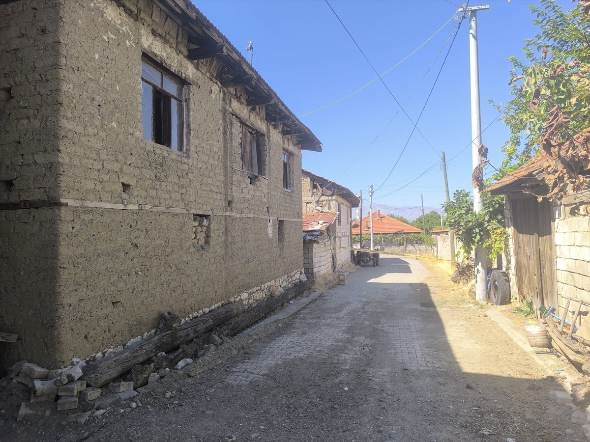 Cinayetin işlendiği ev - AA