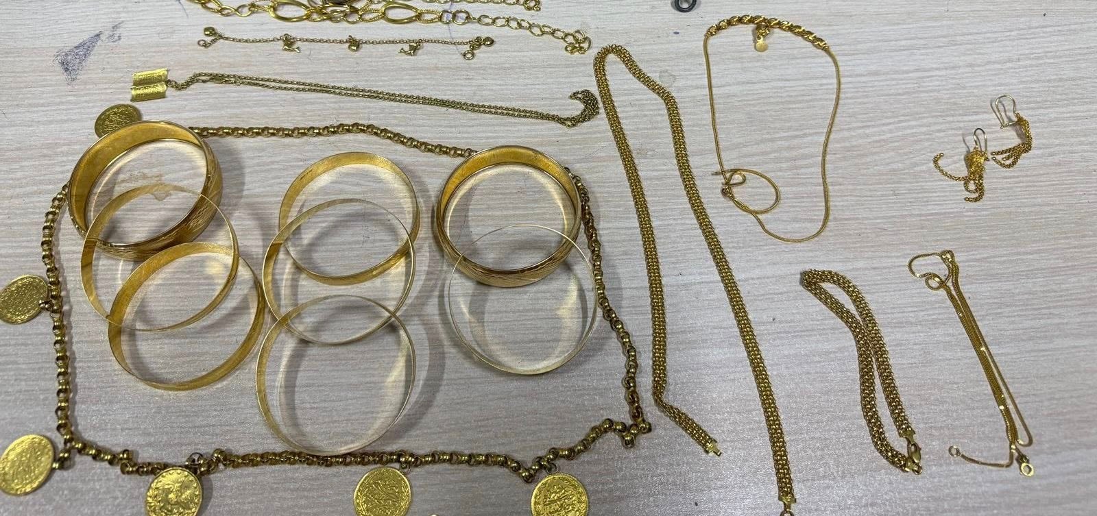 زێڕە دزراوەکە