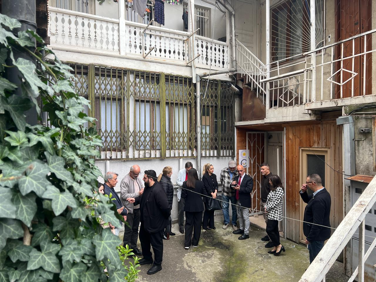 ئەندامانی کۆمەڵەی رووناهی