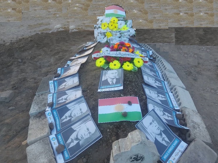 Mela Ehmed Namî'nin mezarı