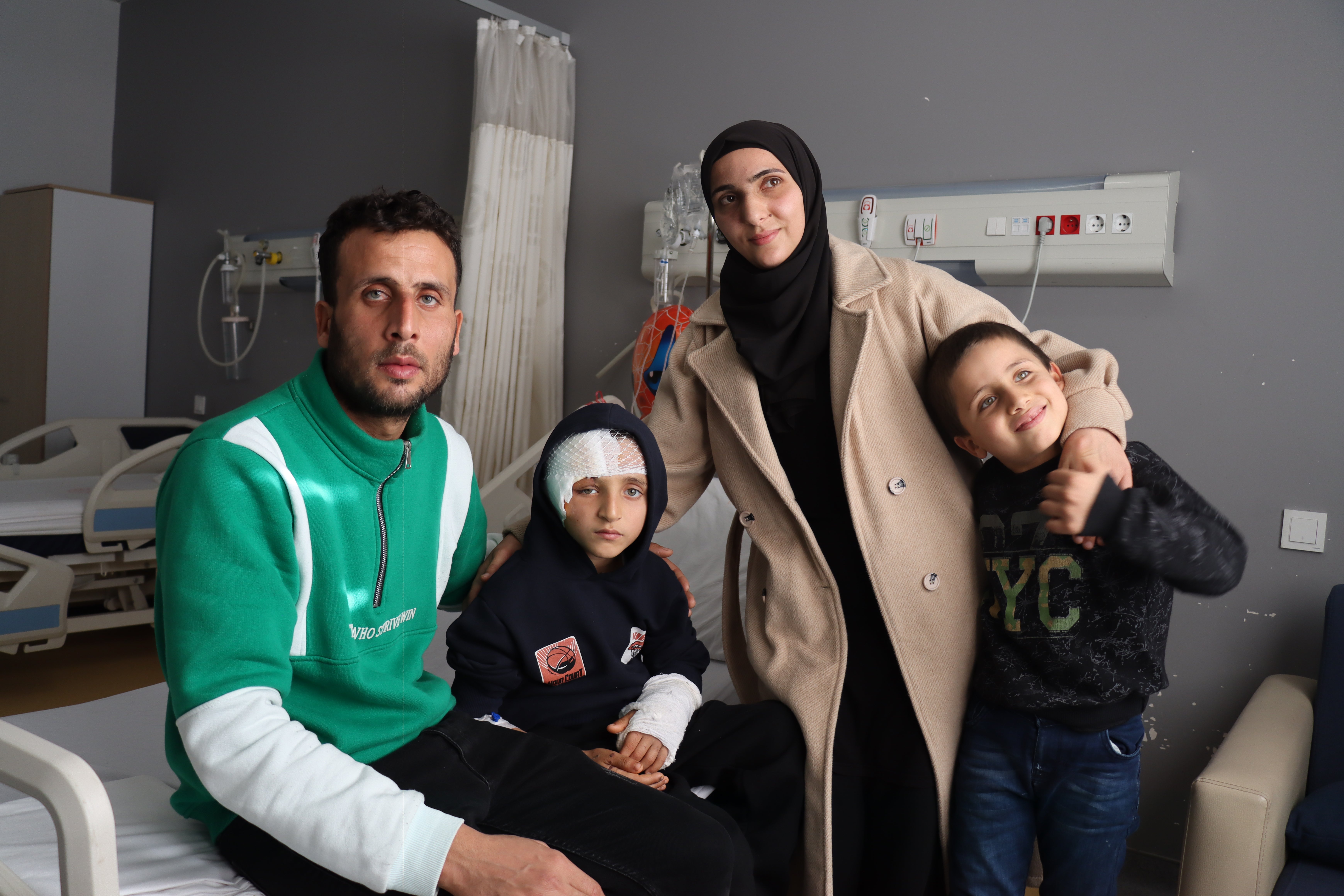 Amîr Cedug û malbata xwe / Wêne: AA