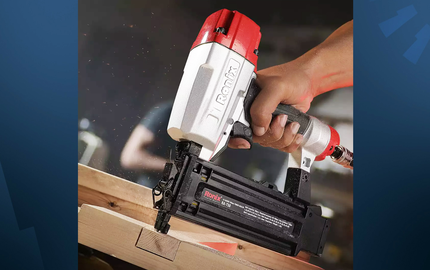 دەمانچەی لێدانی بزمار لە دار کە لە دارتاشیدا بەکاردێت.