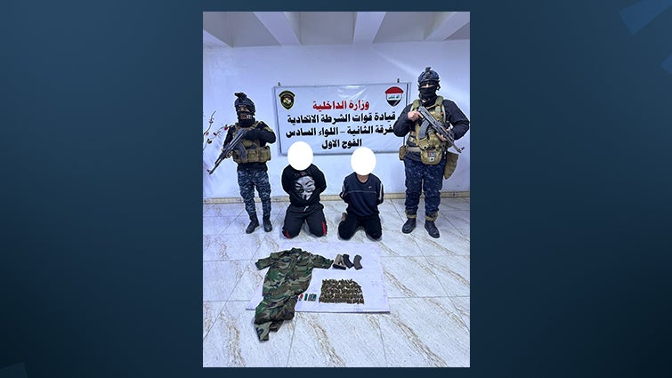 المتهمان بعد القبض عليهما/ وزارة الداخلية