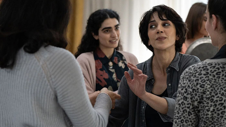 الطالبات في لحظة مرح