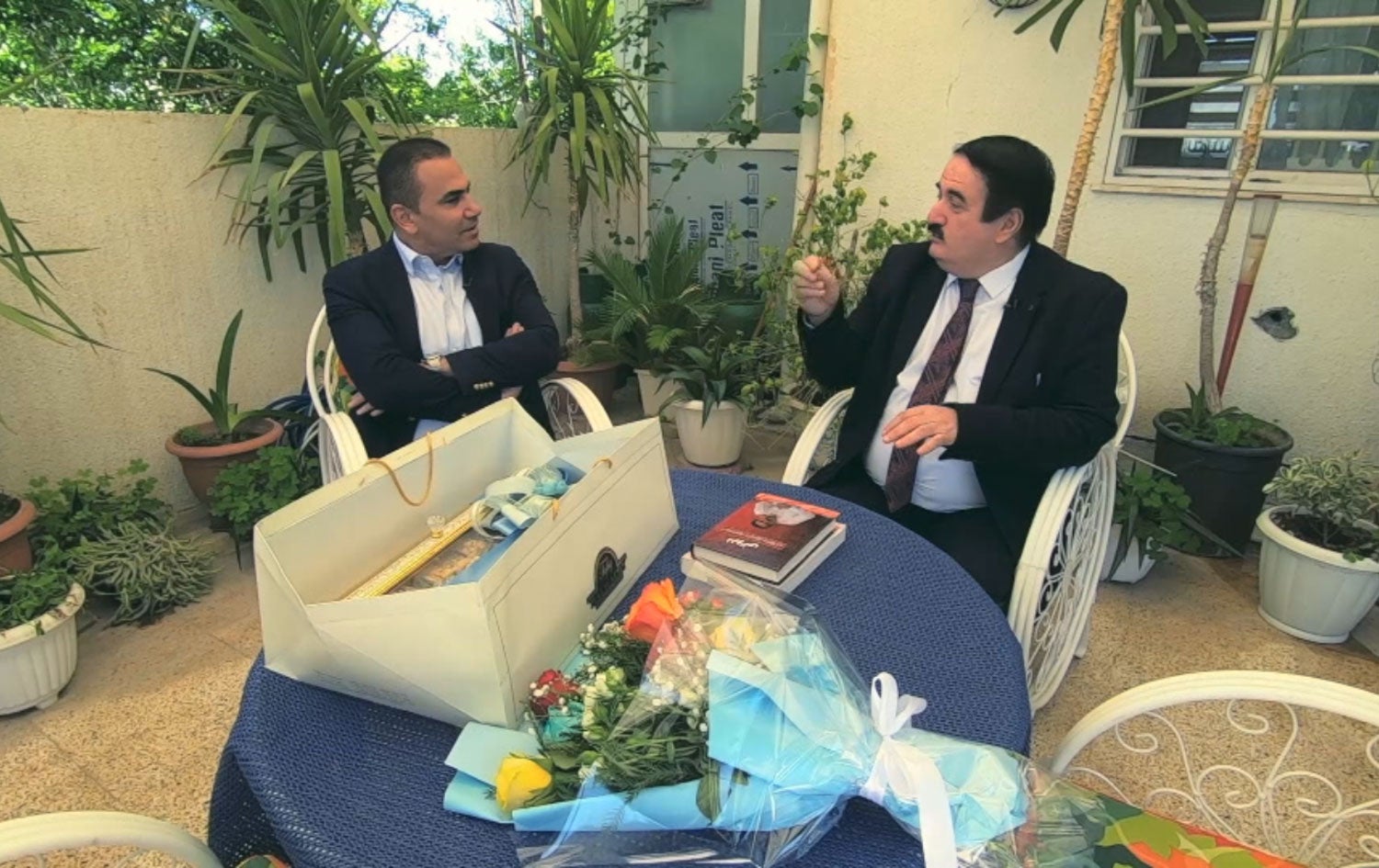 فەرەیدوون عەبدول بەرزنجی و رەنج سەنگاوی لە پیاسەیەکی شاردا