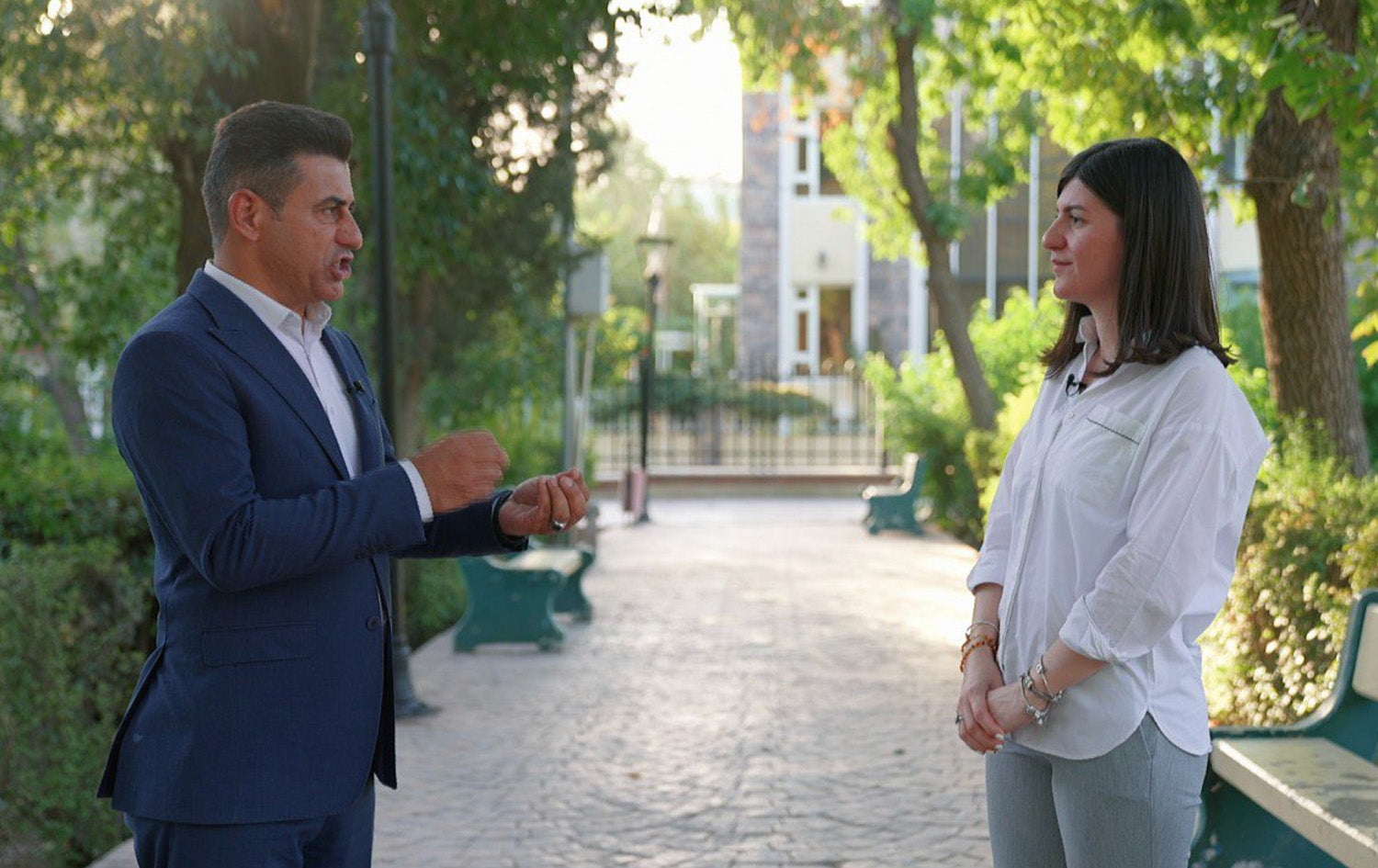 Dangi mn - Soz Hesen