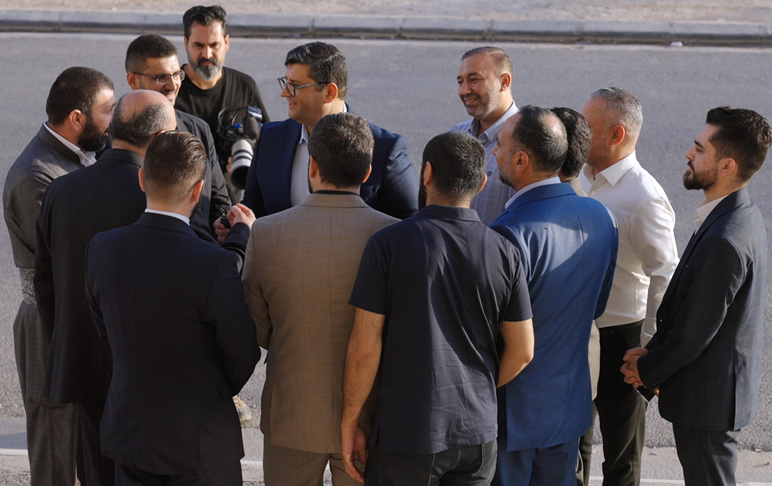 Kî bi hêz e? - Yakgrtu Dihok