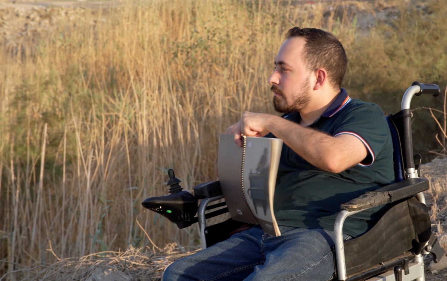 Features - Mstafa Ismail-Hozanvani Nvishkan