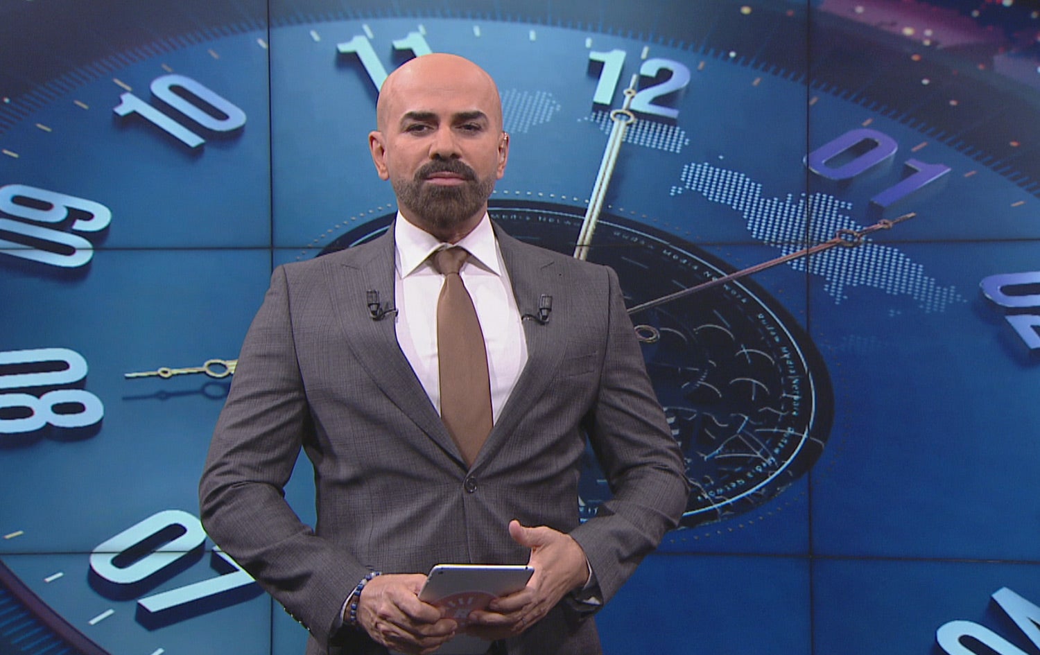 8 o'clock 30/11/2025