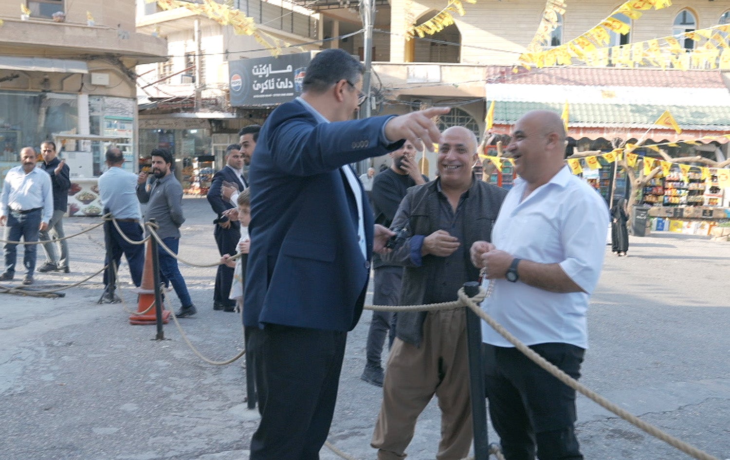 Kî bi hêz e? - Akre