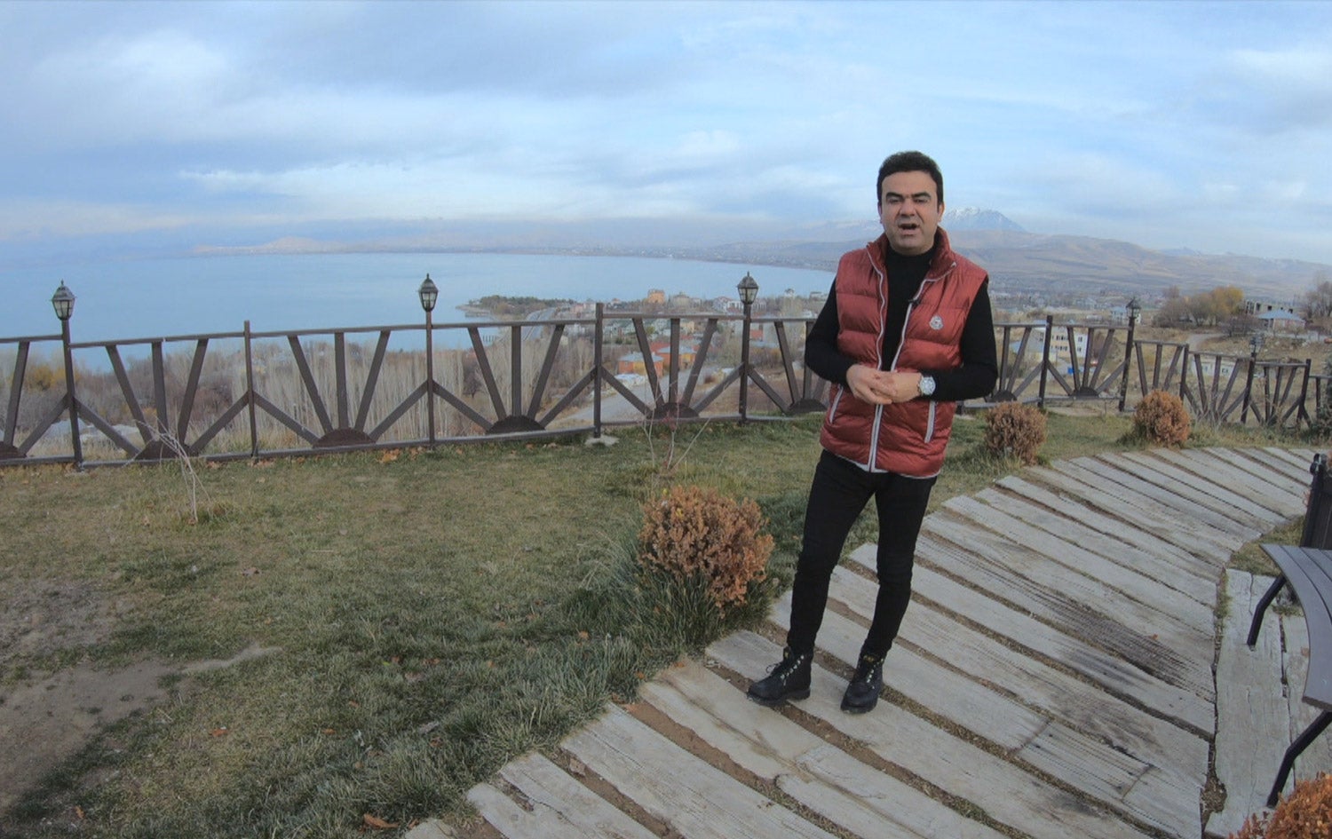 وەرزشوانانی پێنج تیمی جیاوازی وەرزشی لە وان، چۆن ژیان بەڕێدەکەن؟