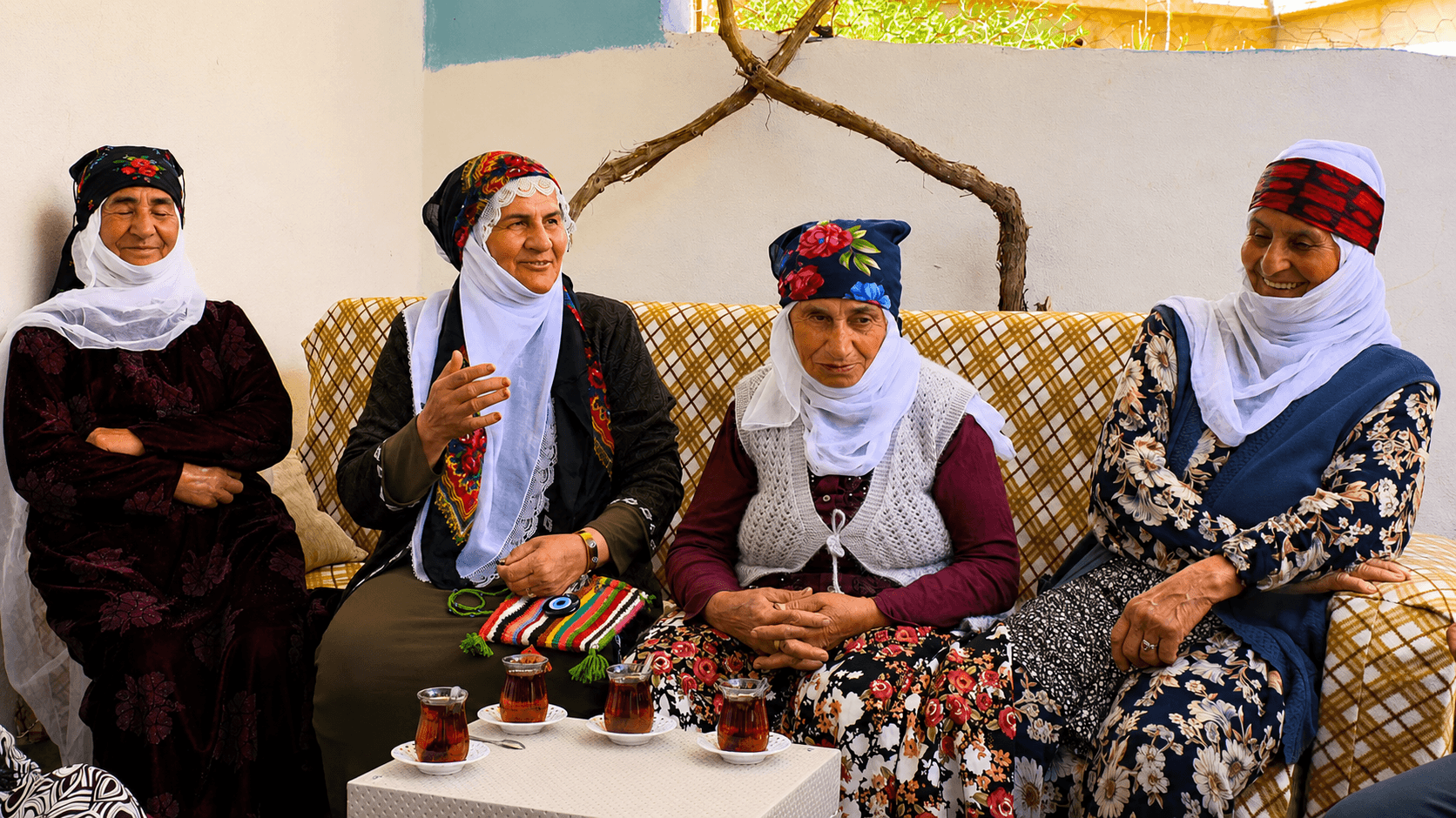 چیرۆکی ژیانی ئەواشی دەنگبێژ؛ دەنگە زوڵاڵەکەی مێردین