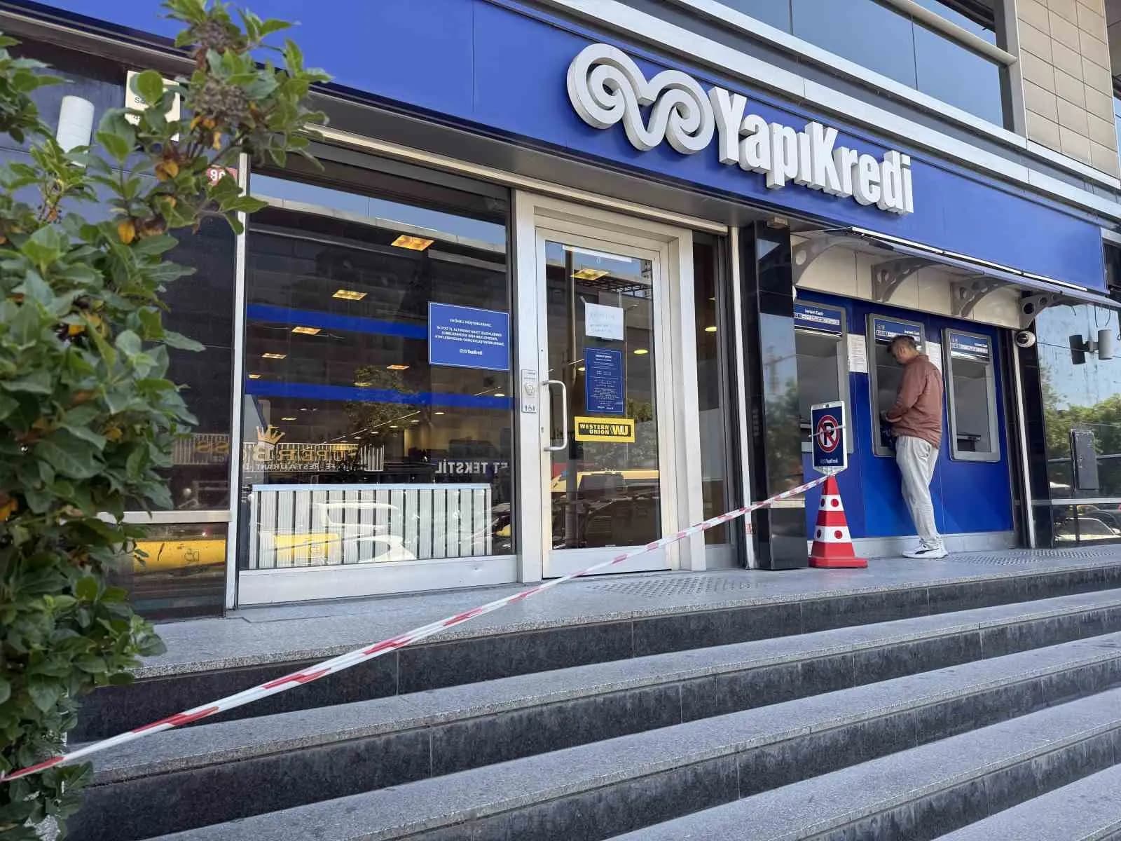 Li Stenbolê bi çekan êrişî Yapi Krediyê hat kirin