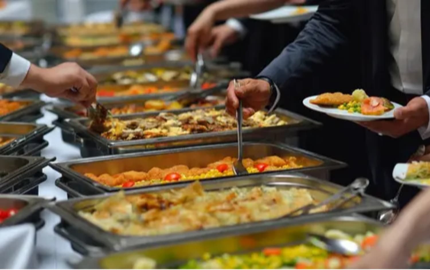 بۆفیەیەکی کراوەی خواردن