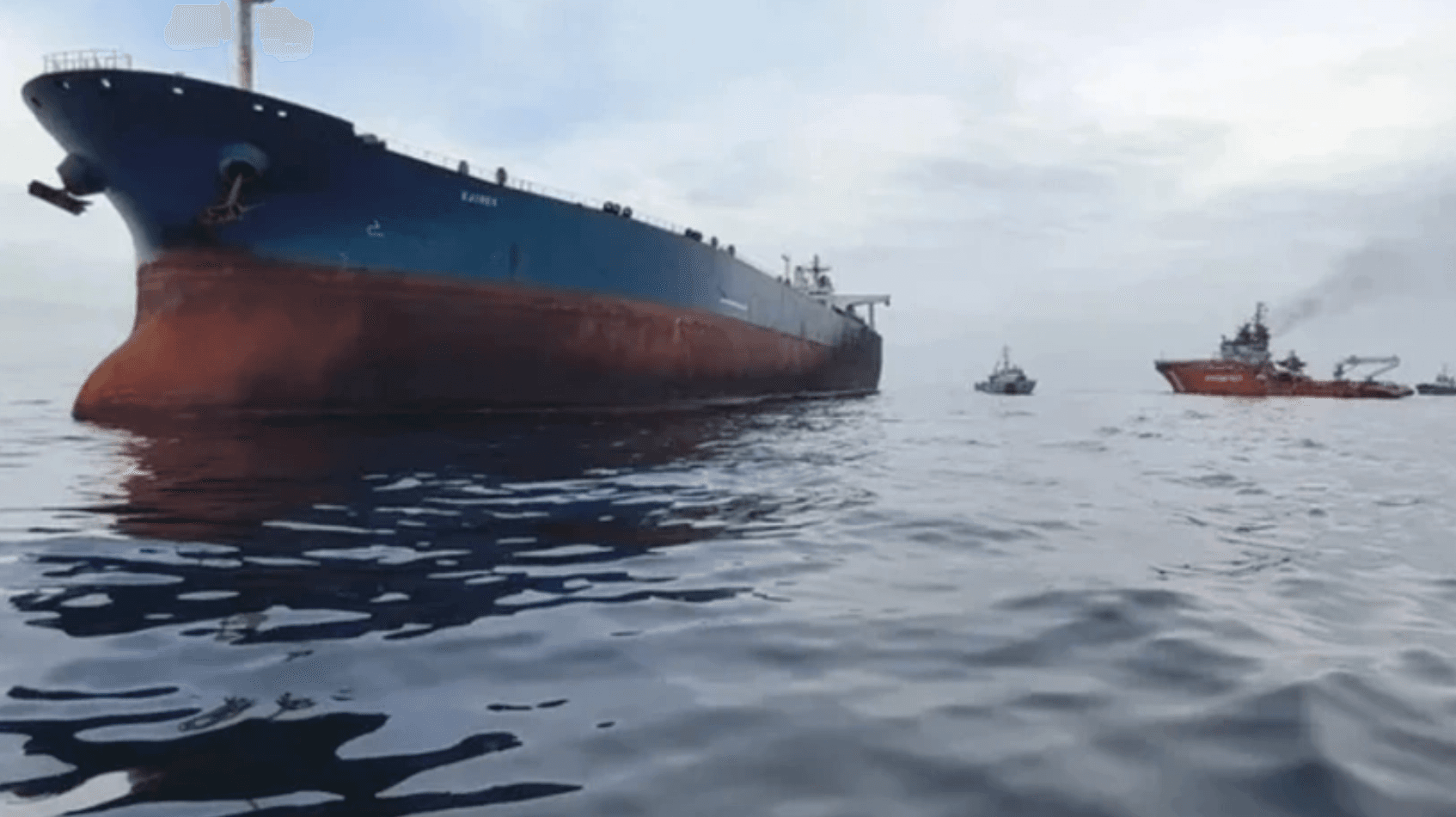 Karadeniz'de bir gemiye dron isabet etti