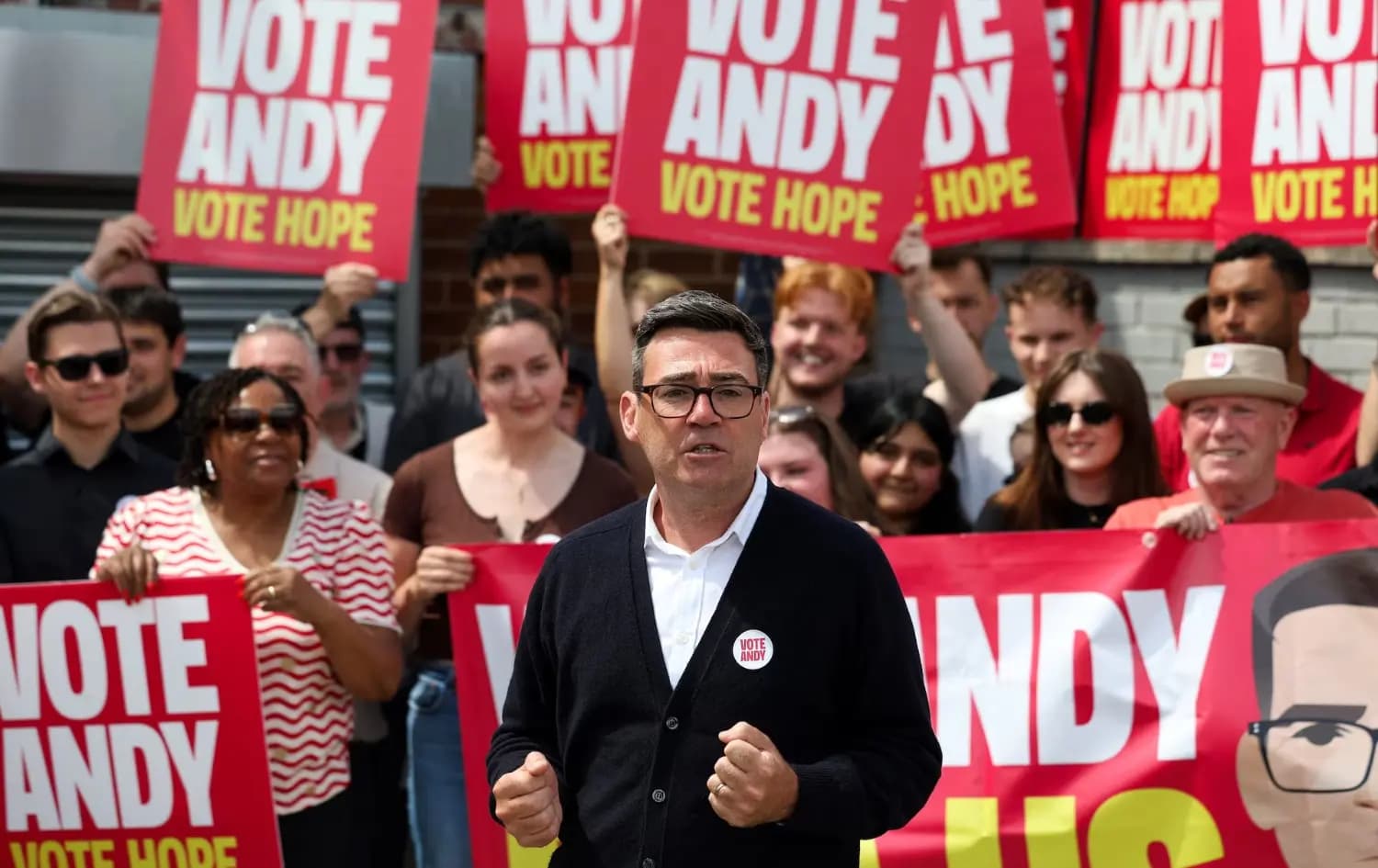 İngiltere’de Starmer sonrası gözler Andy Burnham’da: Başbakanlık için en güçlü aday