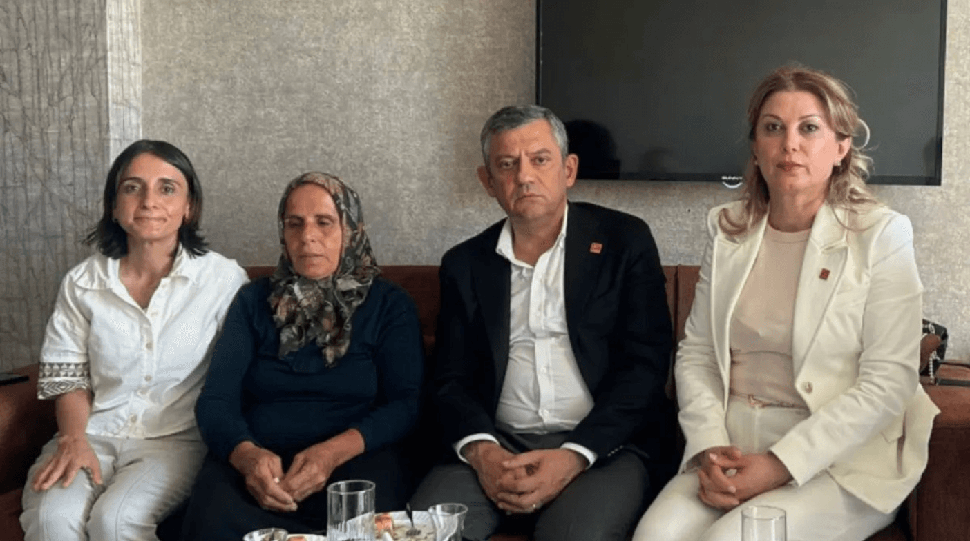 Özgür Özel, Gülistan Doku'nun ailesini ziyaret etti