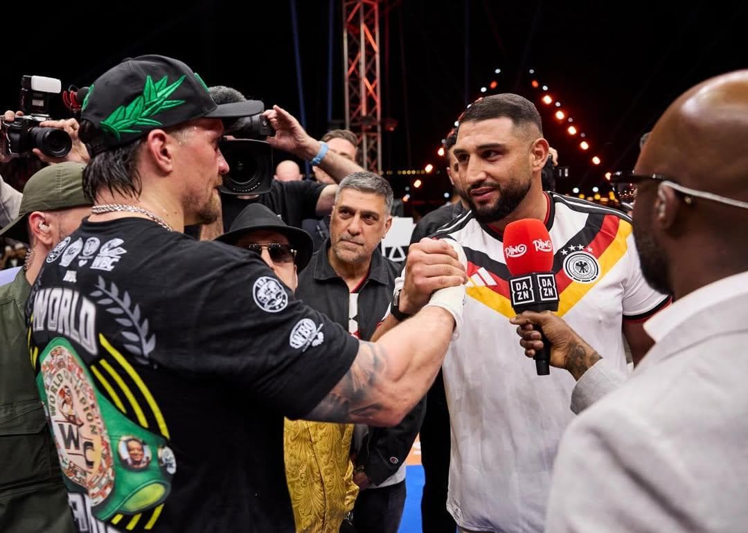 Oleksandr Usyk kemberên xwe danîn: Agît Kabayel peyamek belav kir