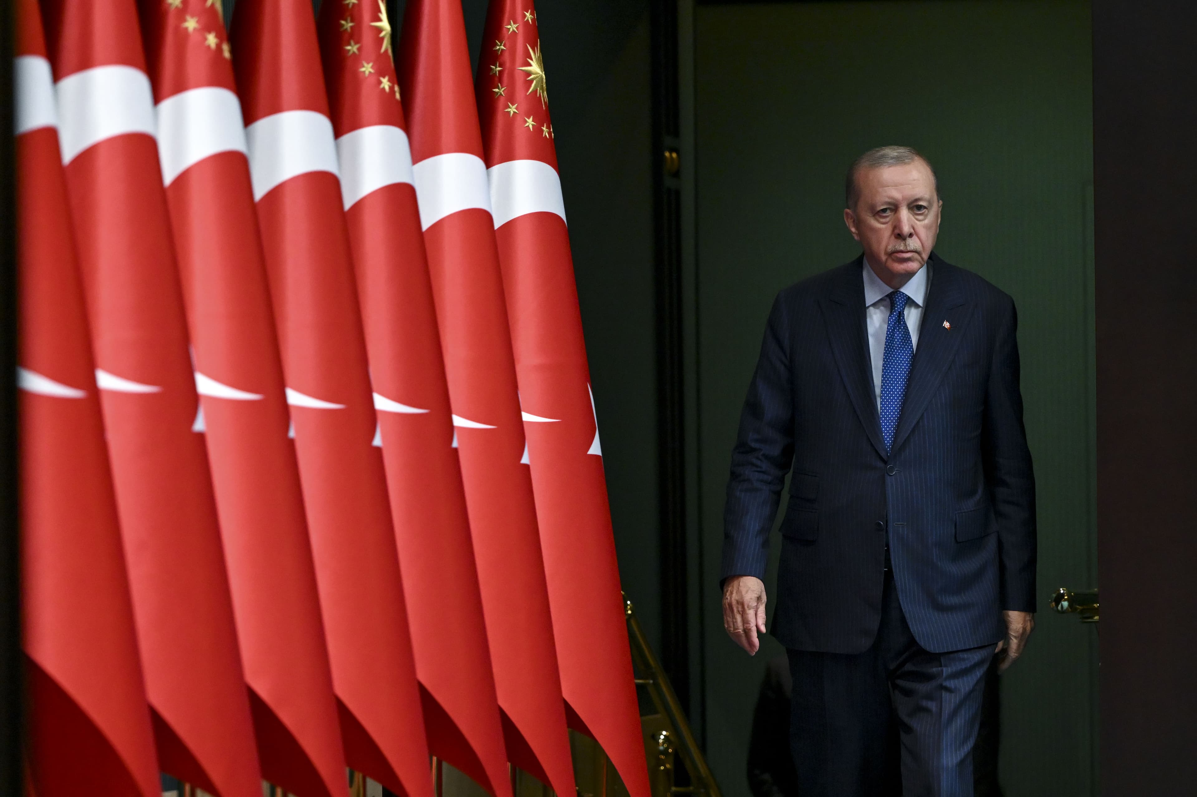 Erdoğan: Alevi vatandaşlarımızın hassasiyeti üzerinden kimse siyaset yapmamalı